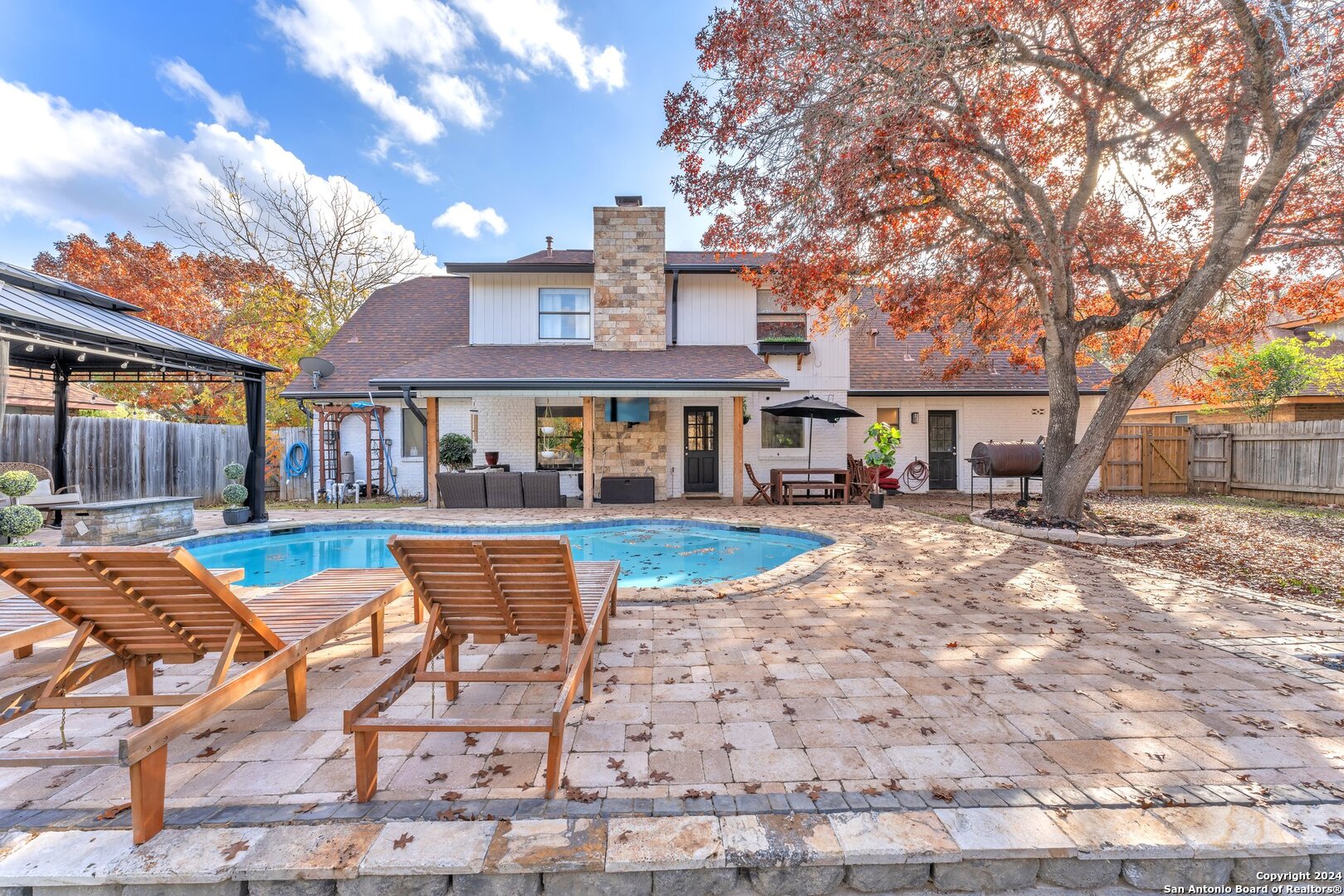 8922 HETHERINGTON DR