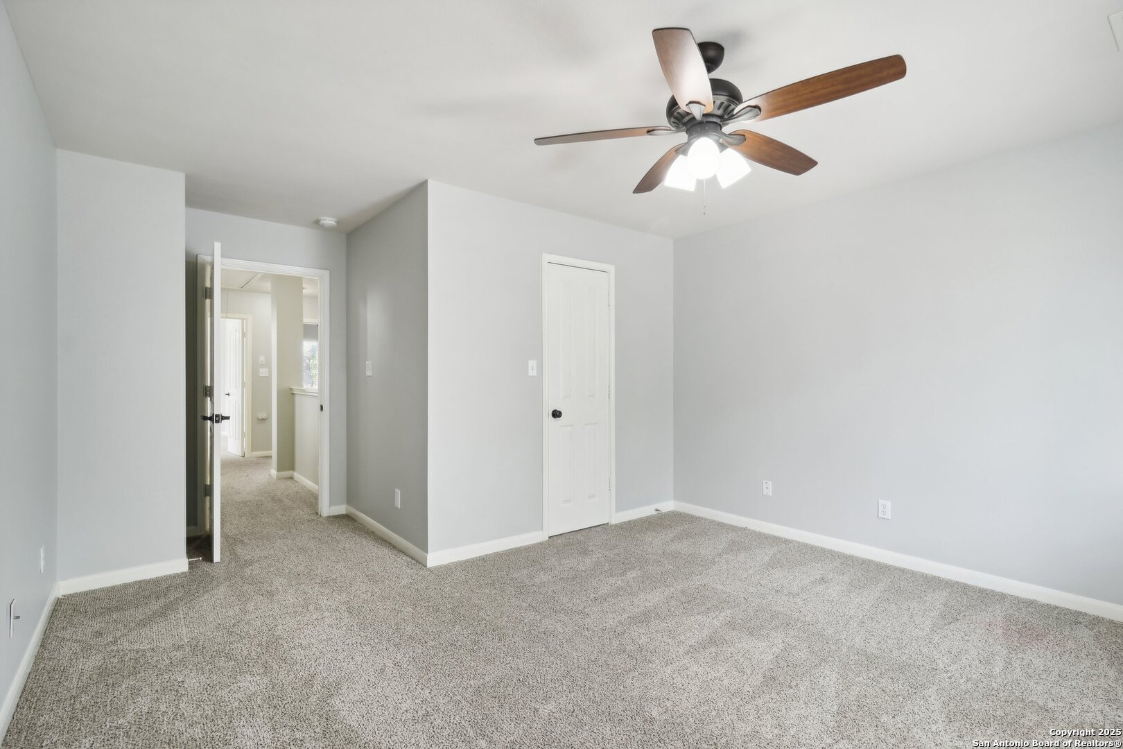9511 Rio Frio
