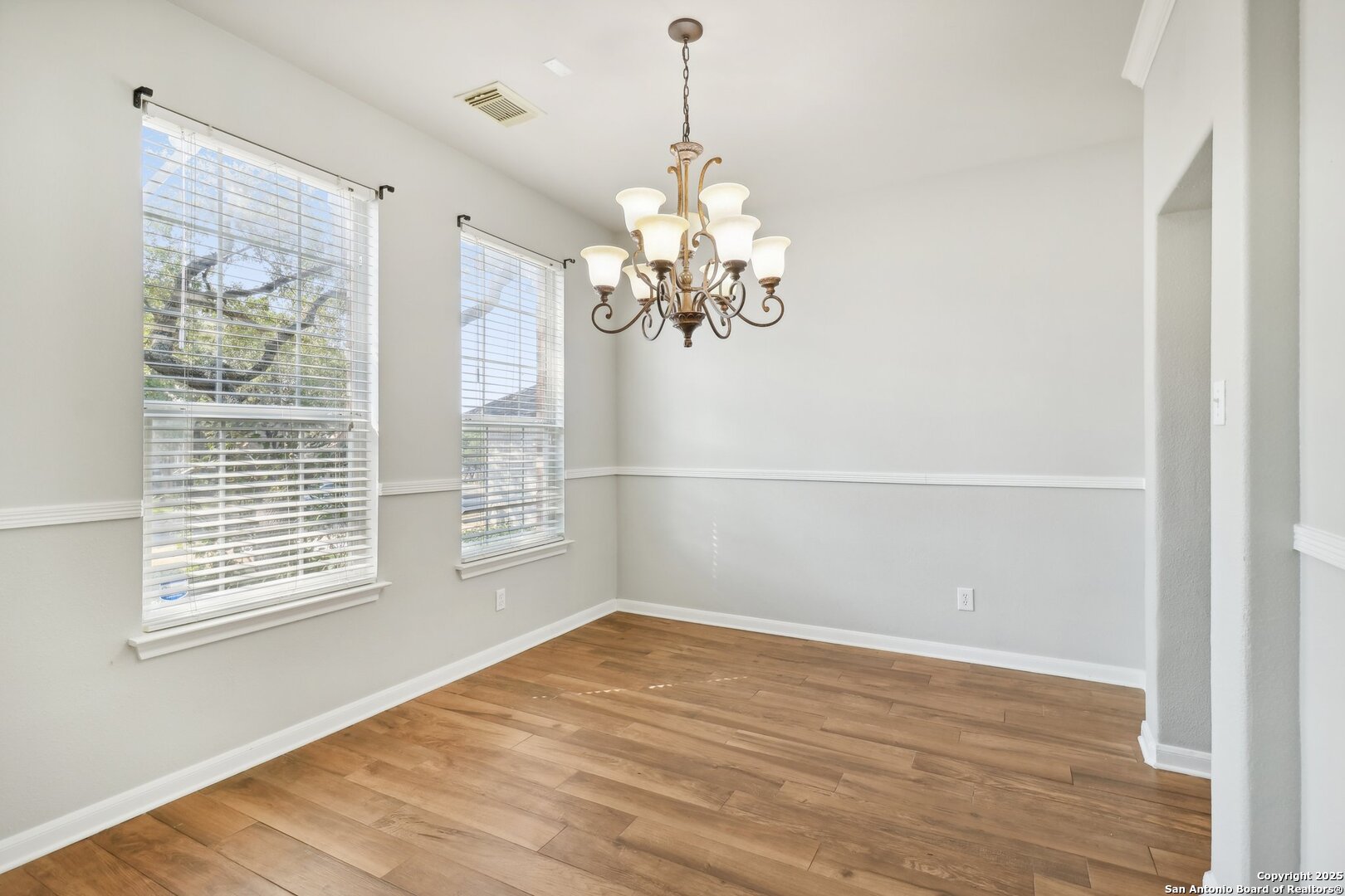 9511 Rio Frio