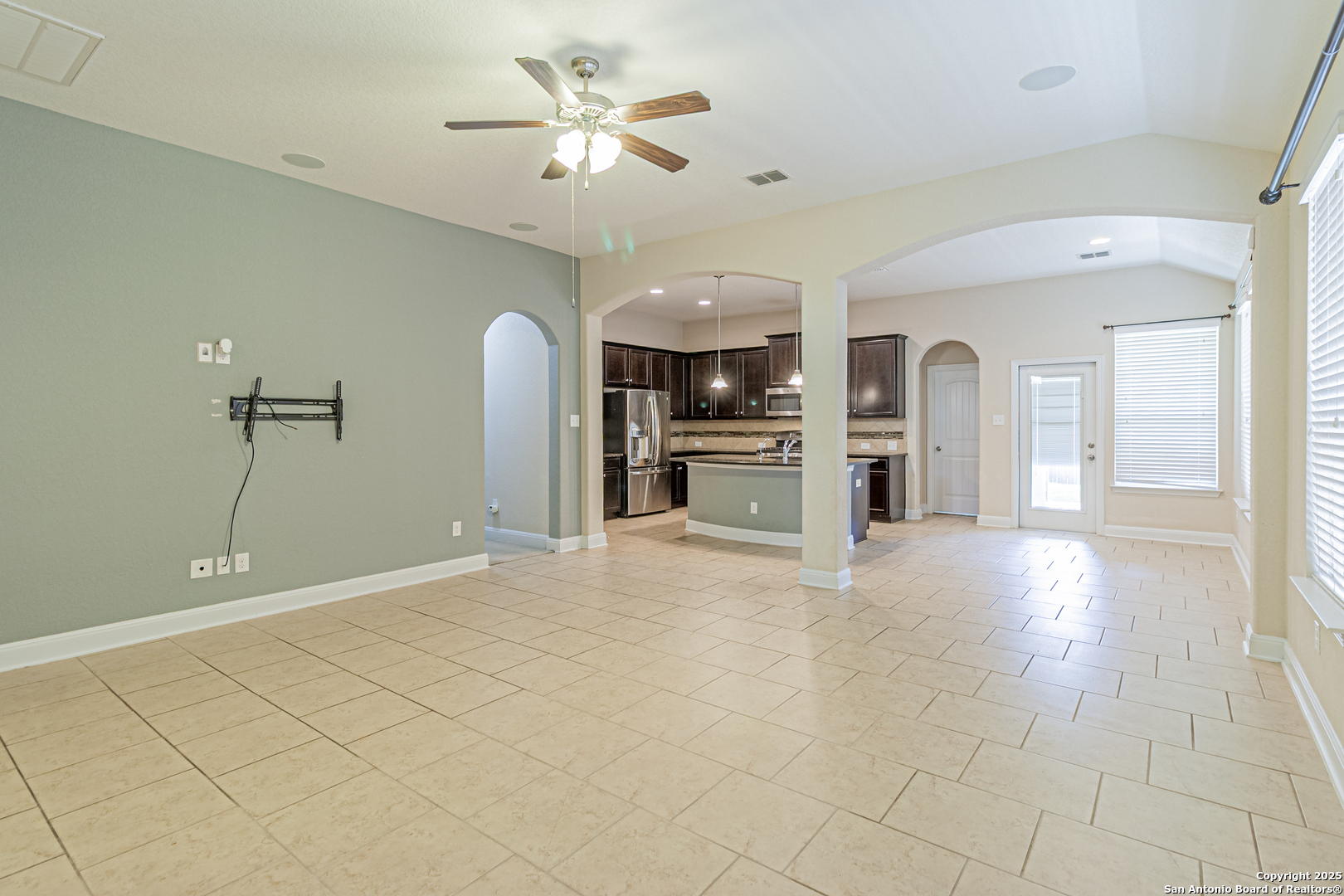 8226 Taft Creek