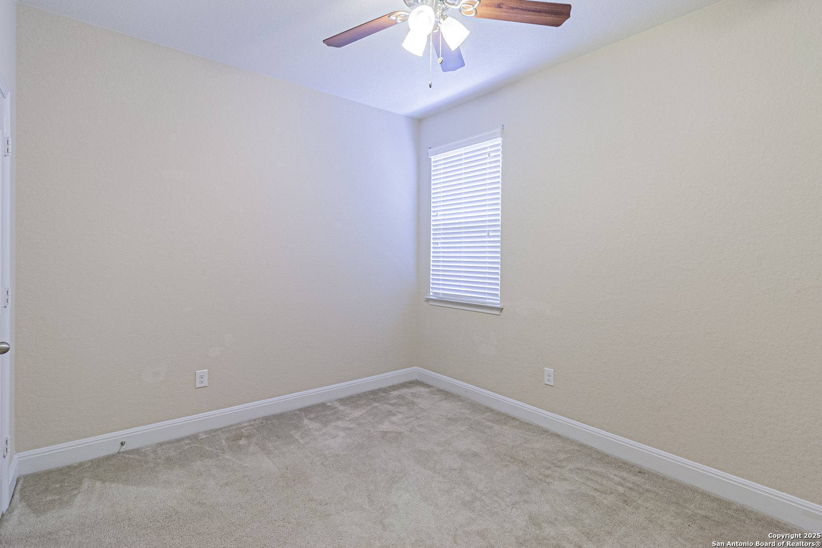 8226 Taft Creek