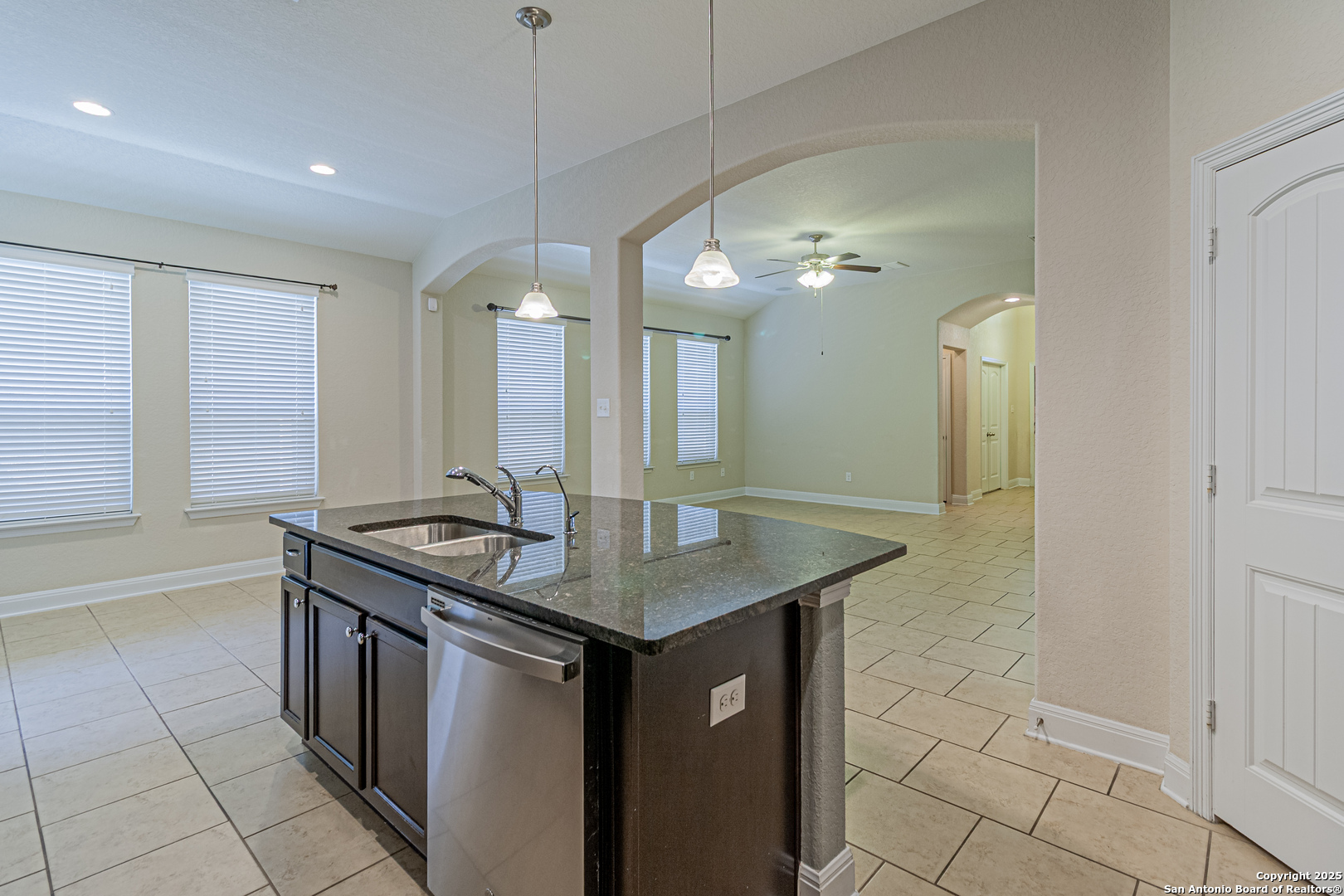 8226 Taft Creek