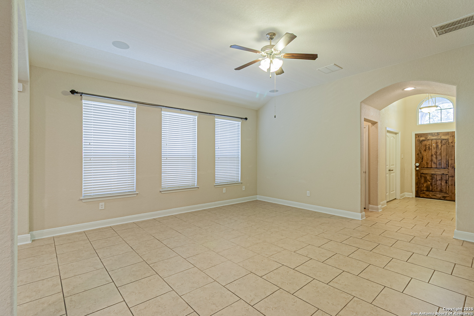 8226 Taft Creek