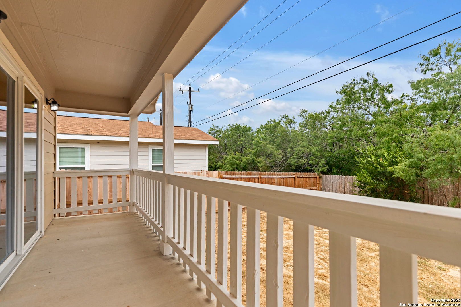 6338 Channel View