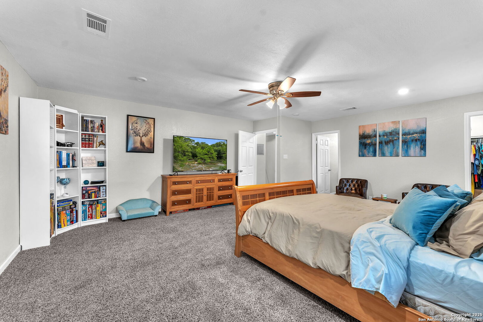8323 White Oak