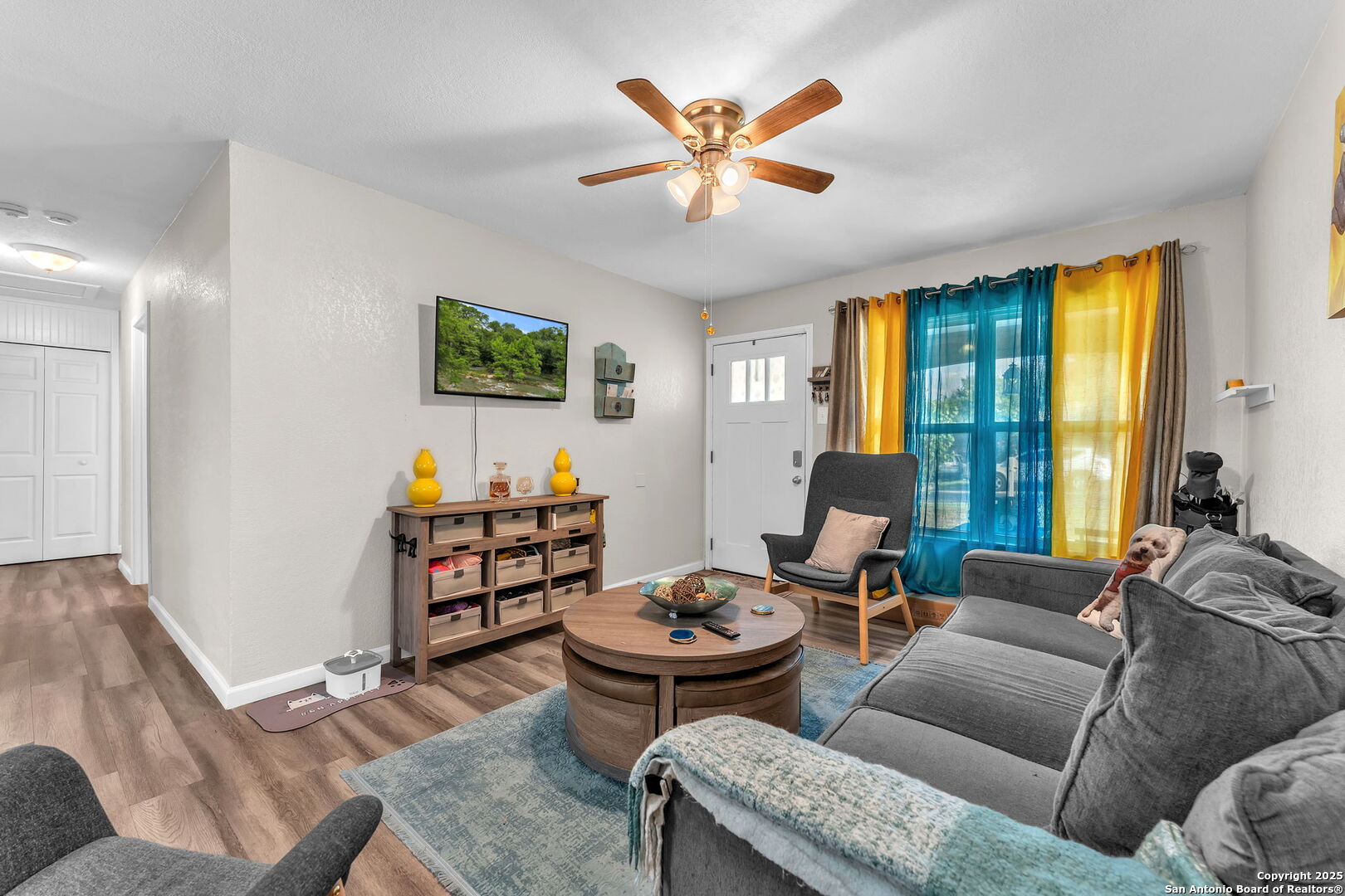 8323 White Oak