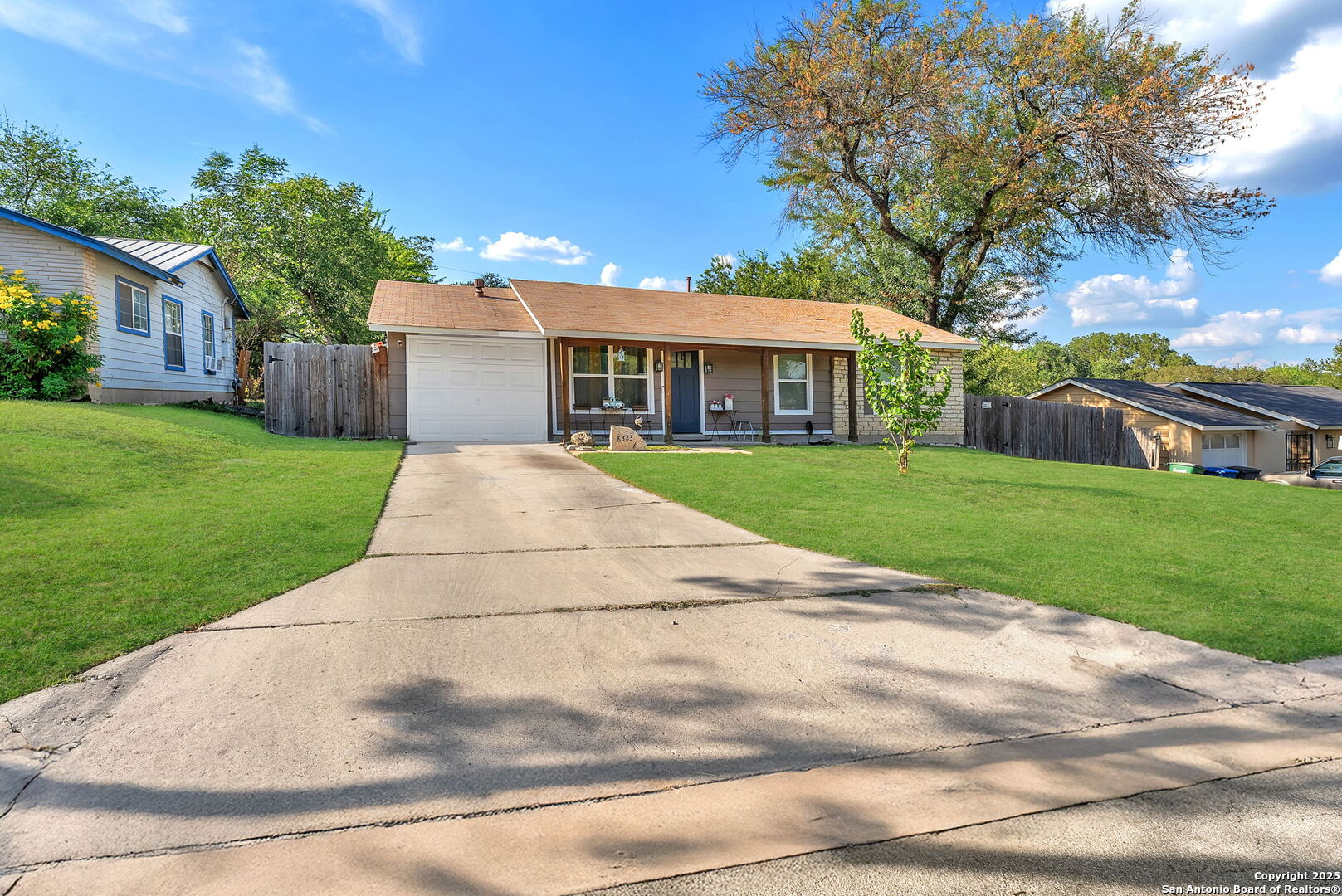 8323 White Oak