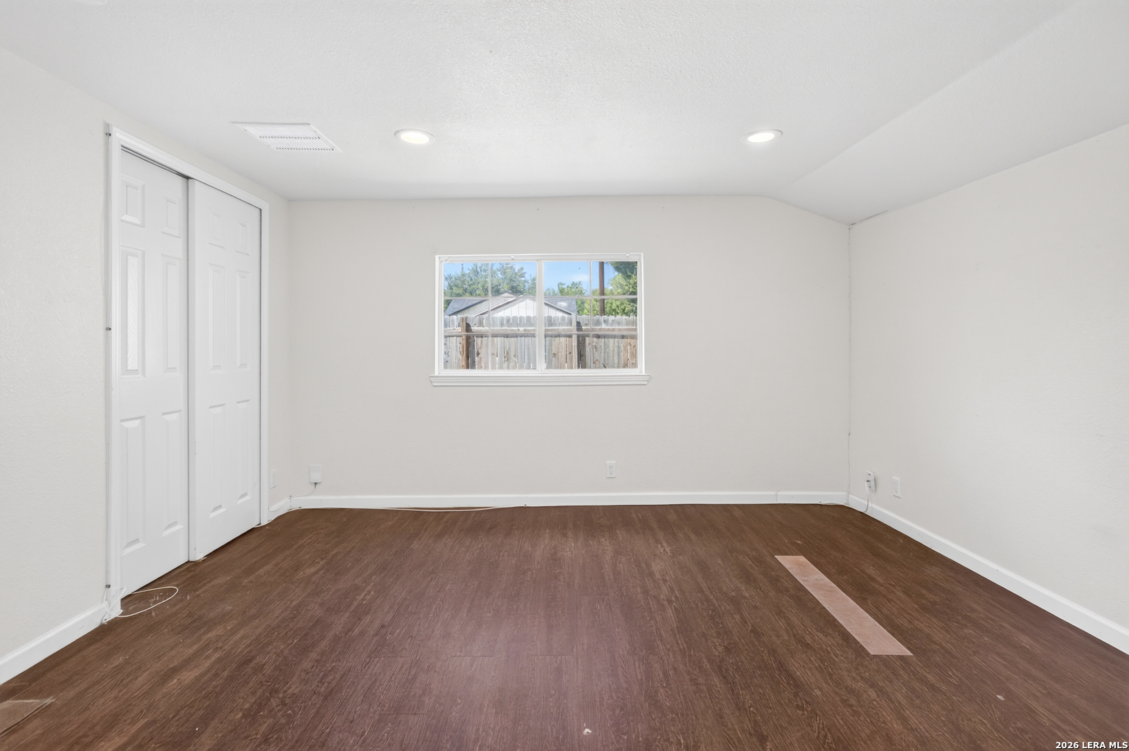363 W ANSLEY BLVD