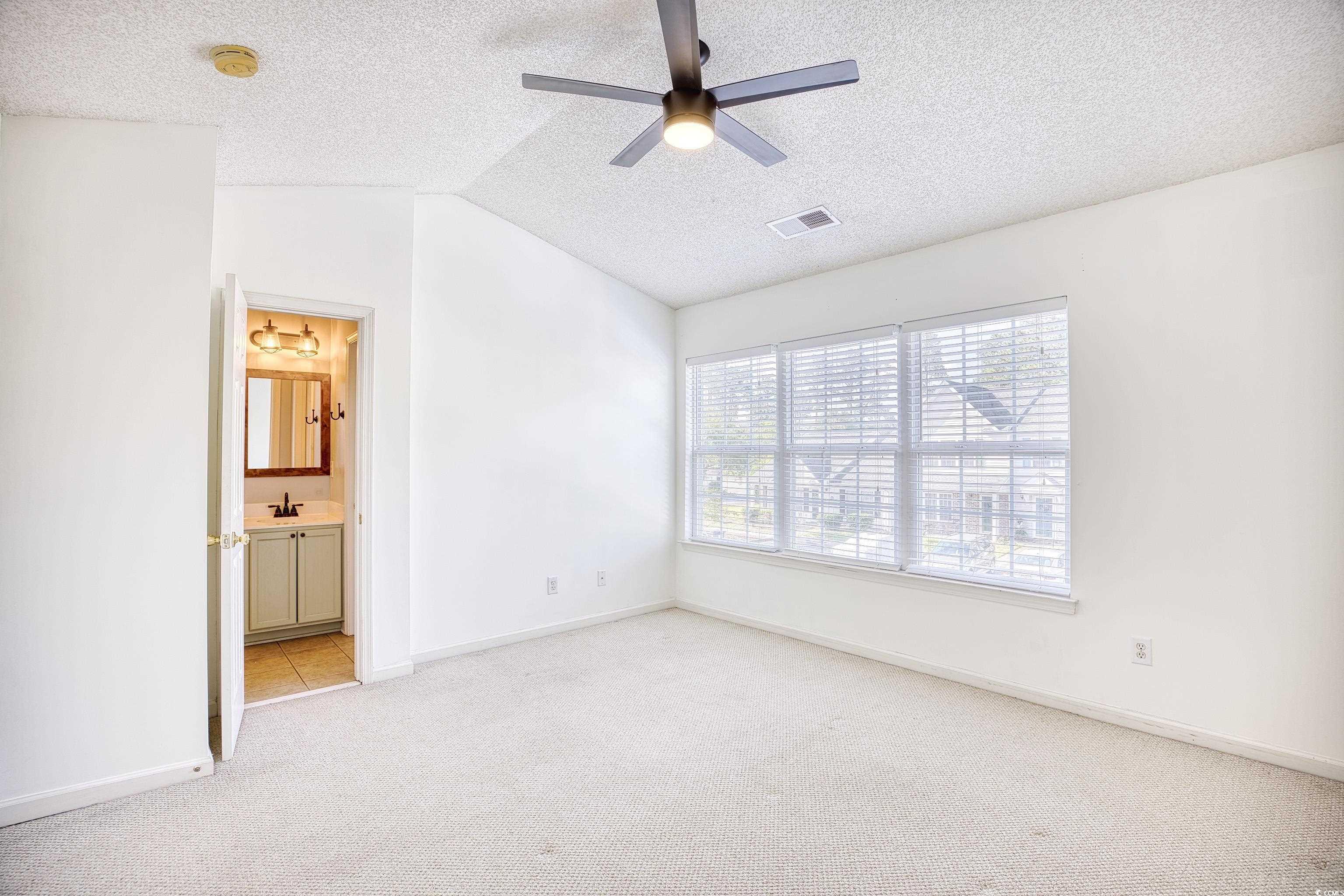 612 Wilshire Ln. Unit: 612