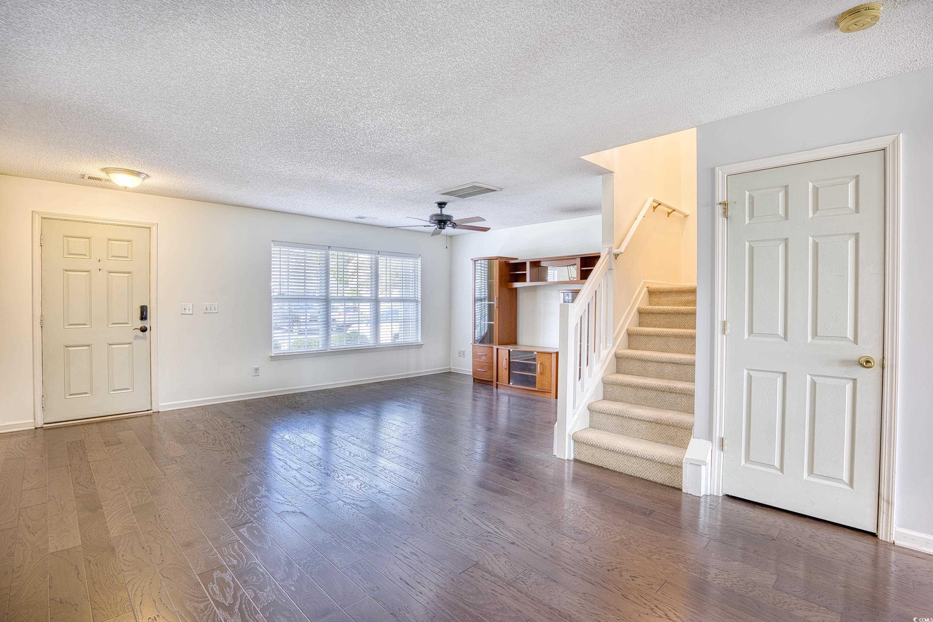 612 Wilshire Ln. Unit: 612