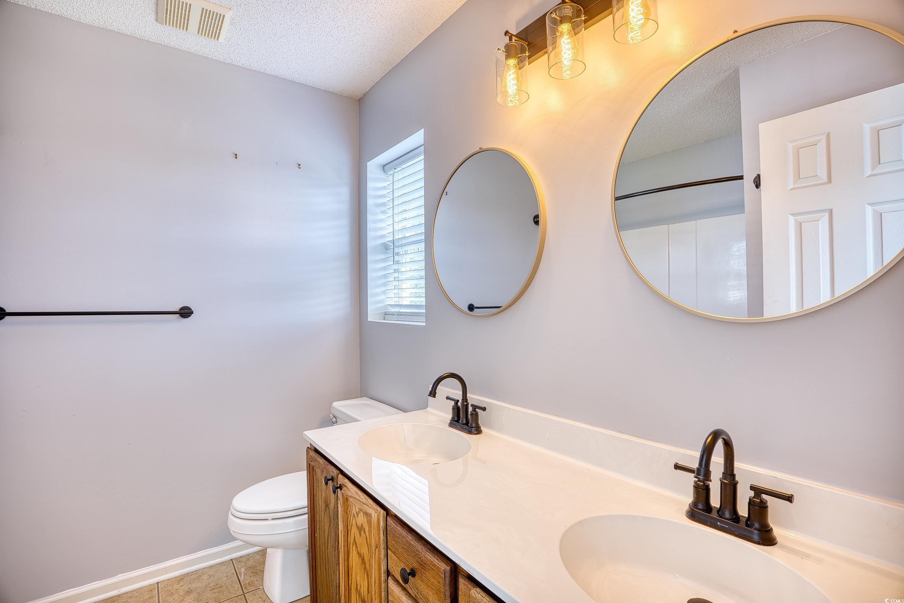 612 Wilshire Ln. Unit: 612