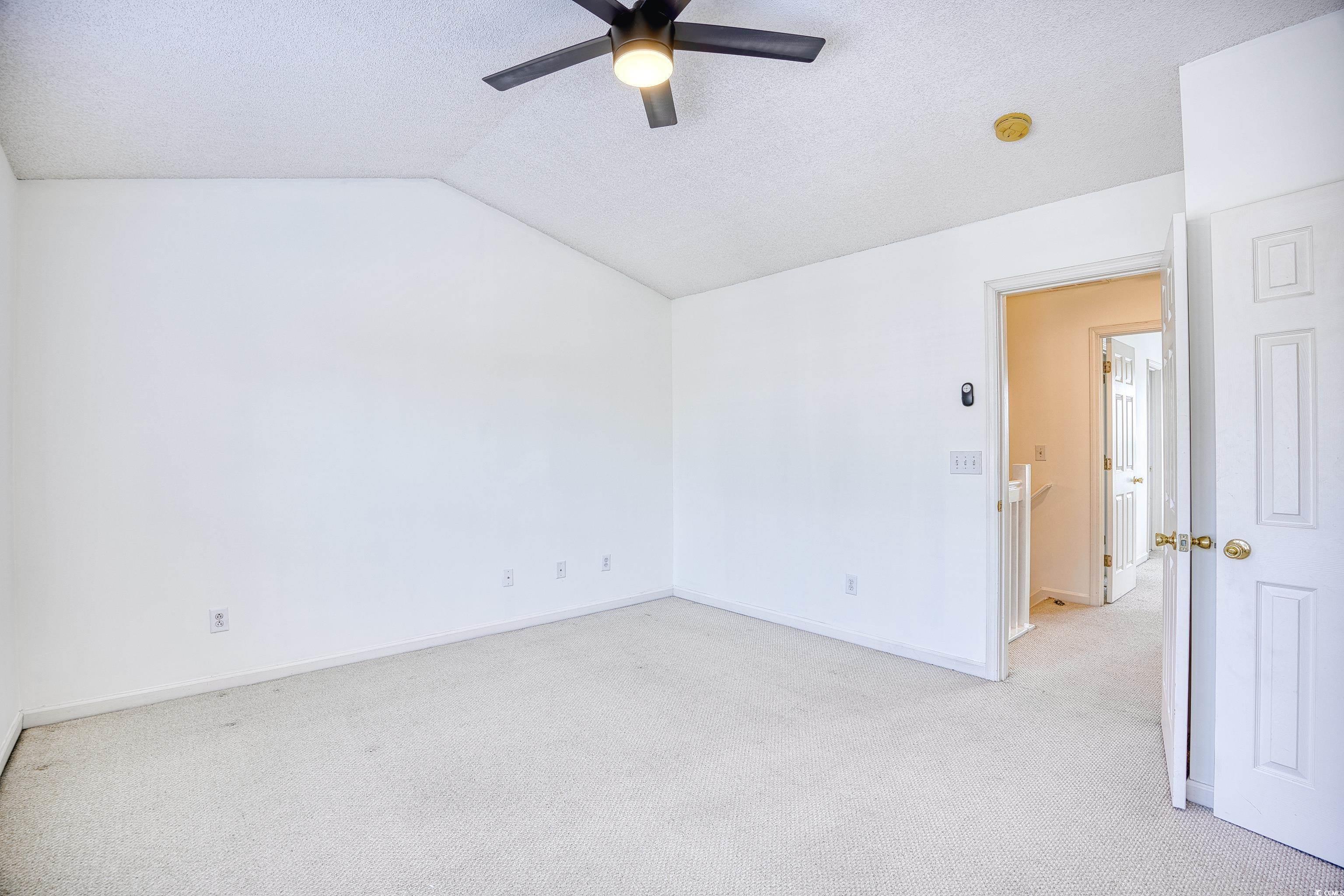 612 Wilshire Ln. Unit: 612