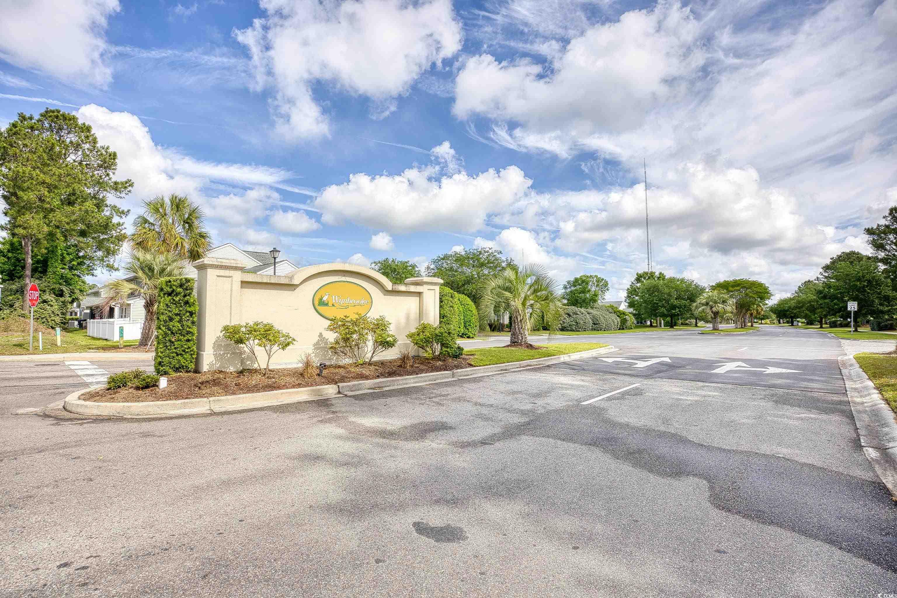 612 Wilshire Ln. Unit: 612