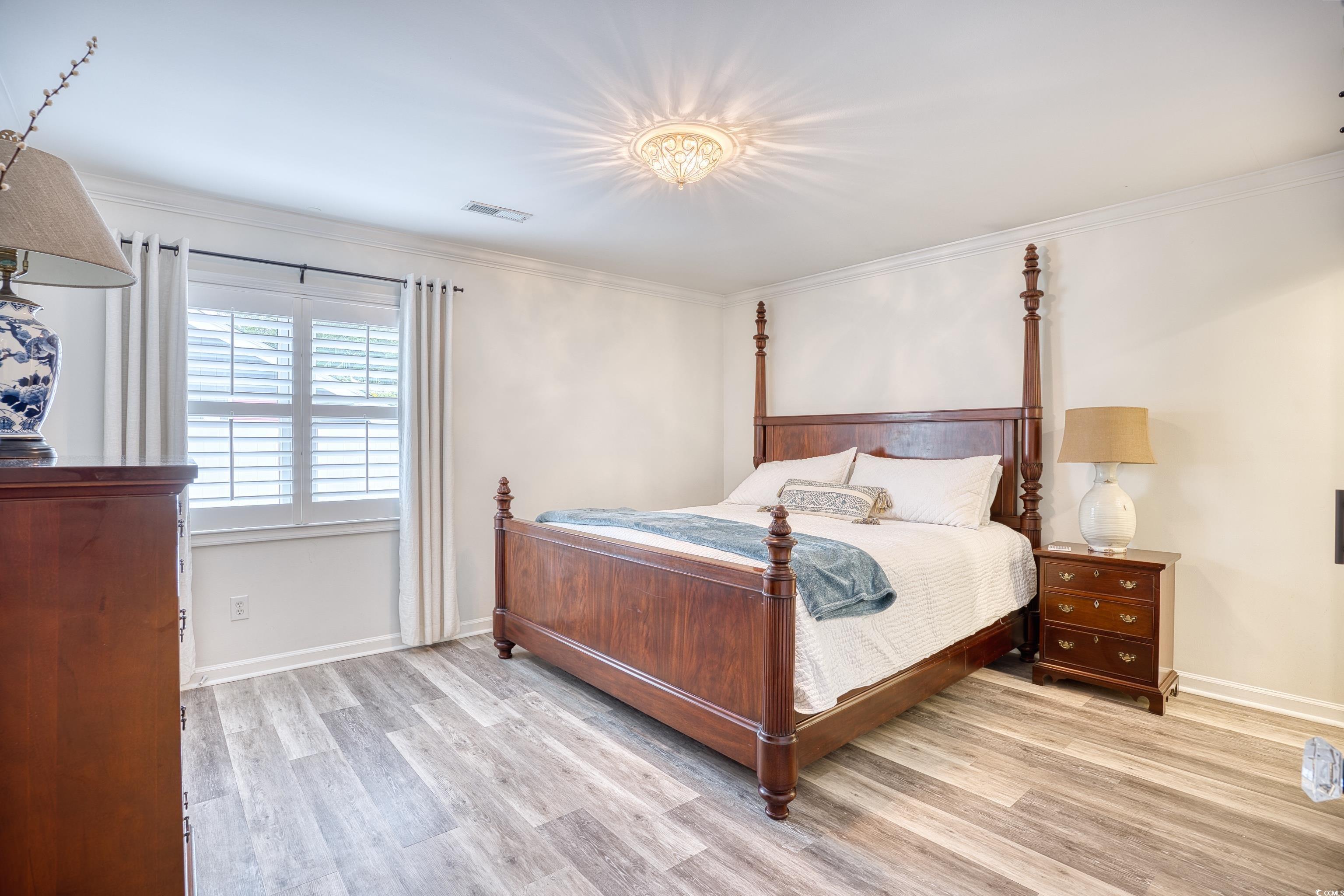 8 Settlers Dr.