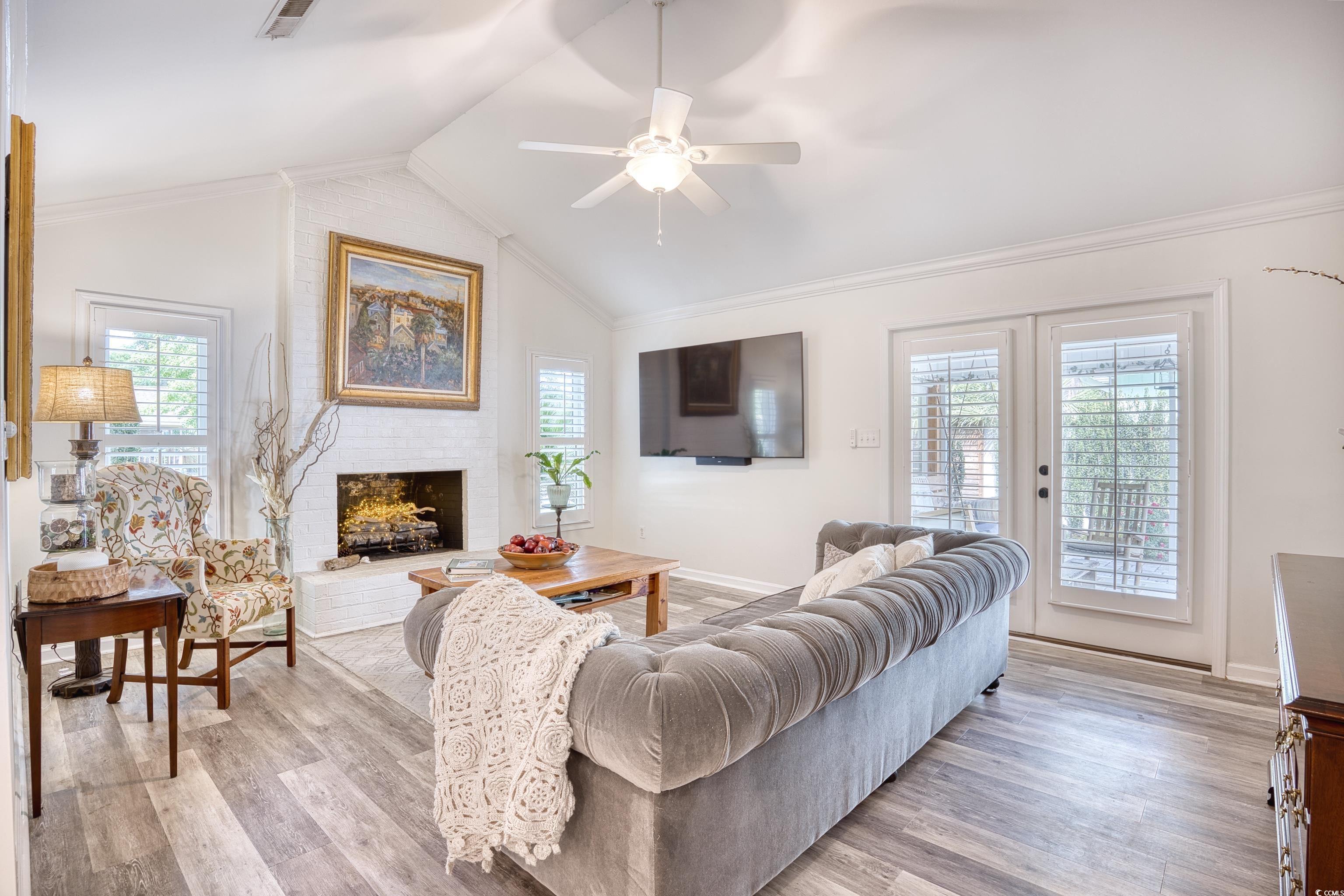 8 Settlers Dr.