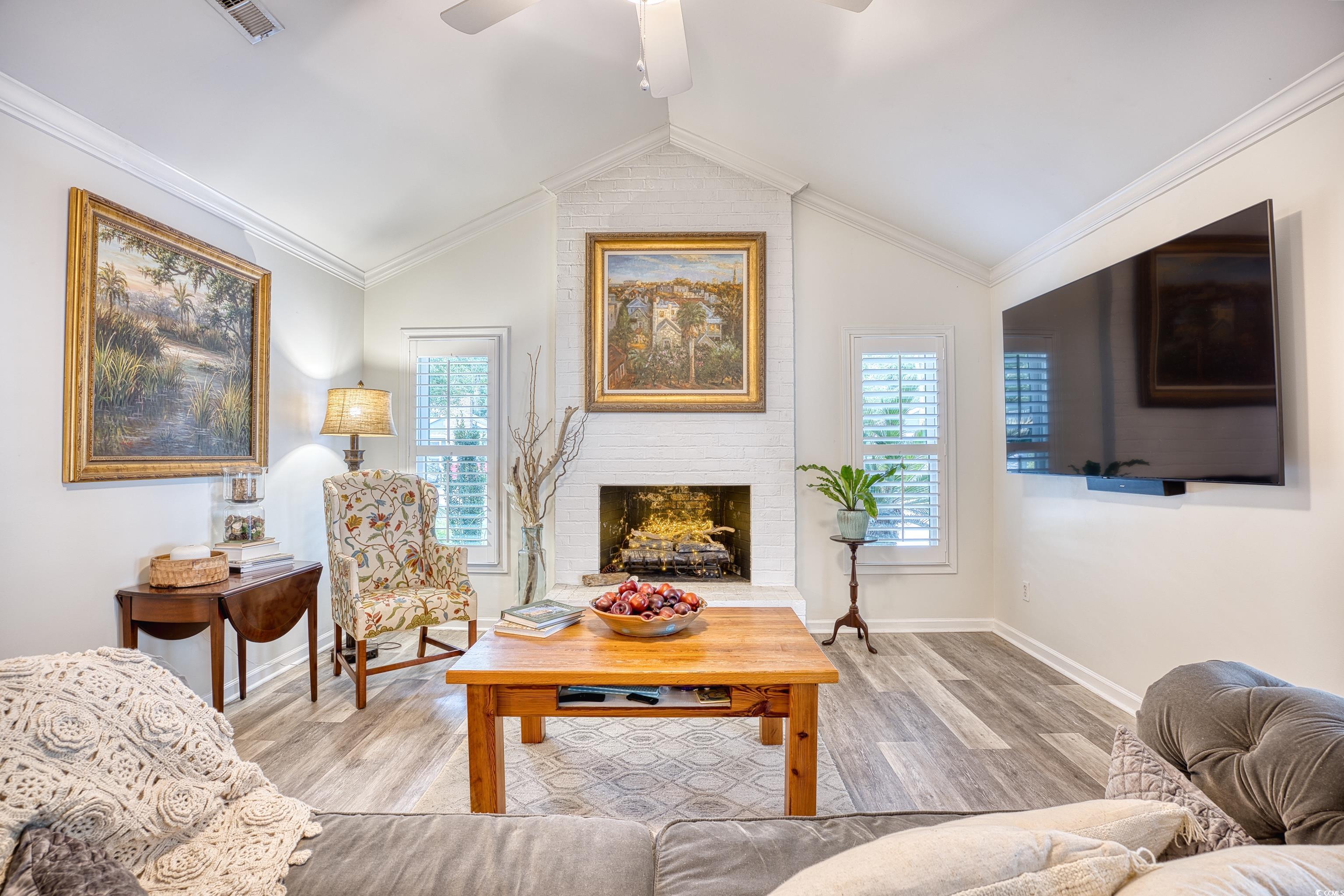 8 Settlers Dr.