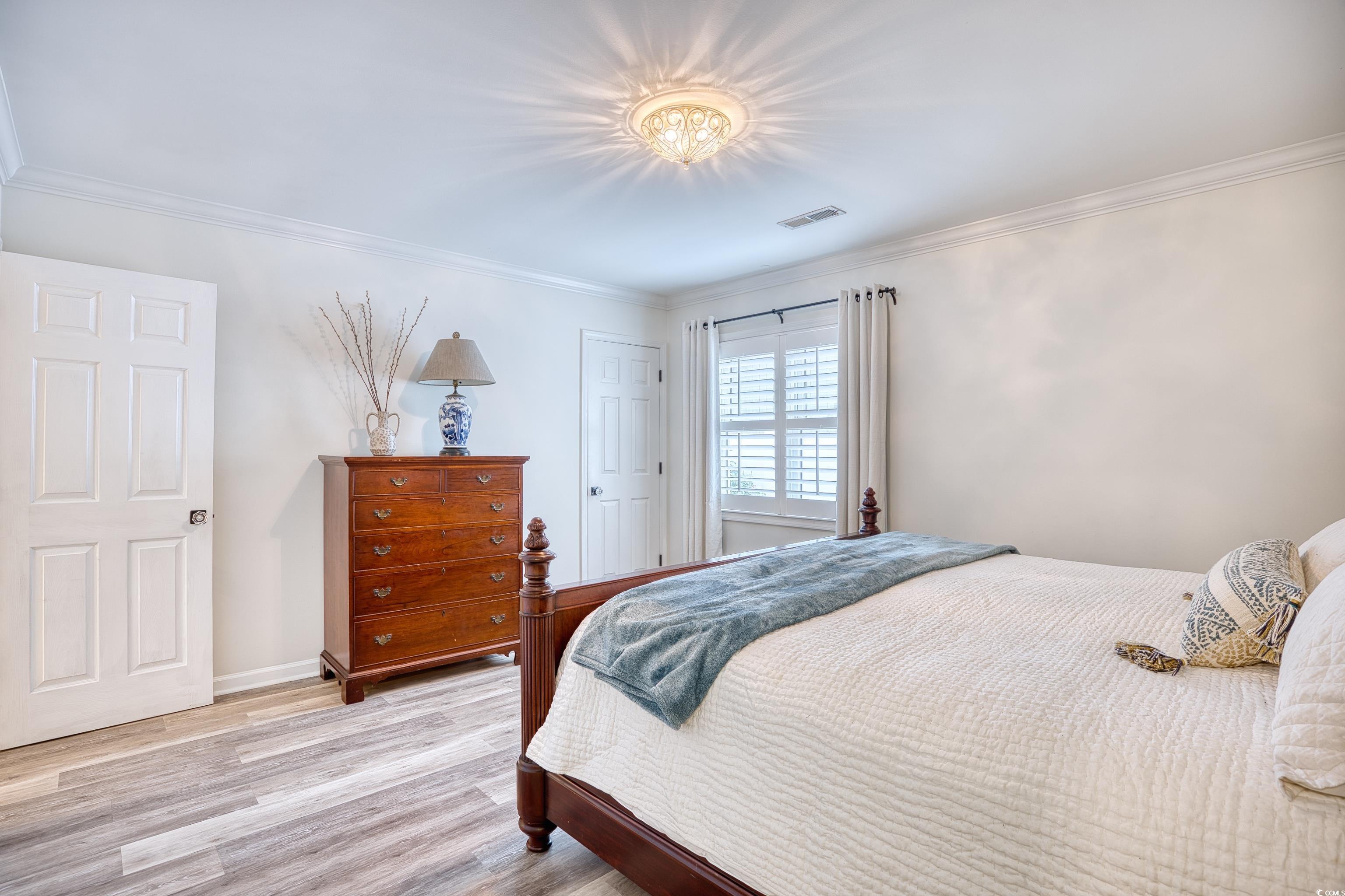 8 Settlers Dr.