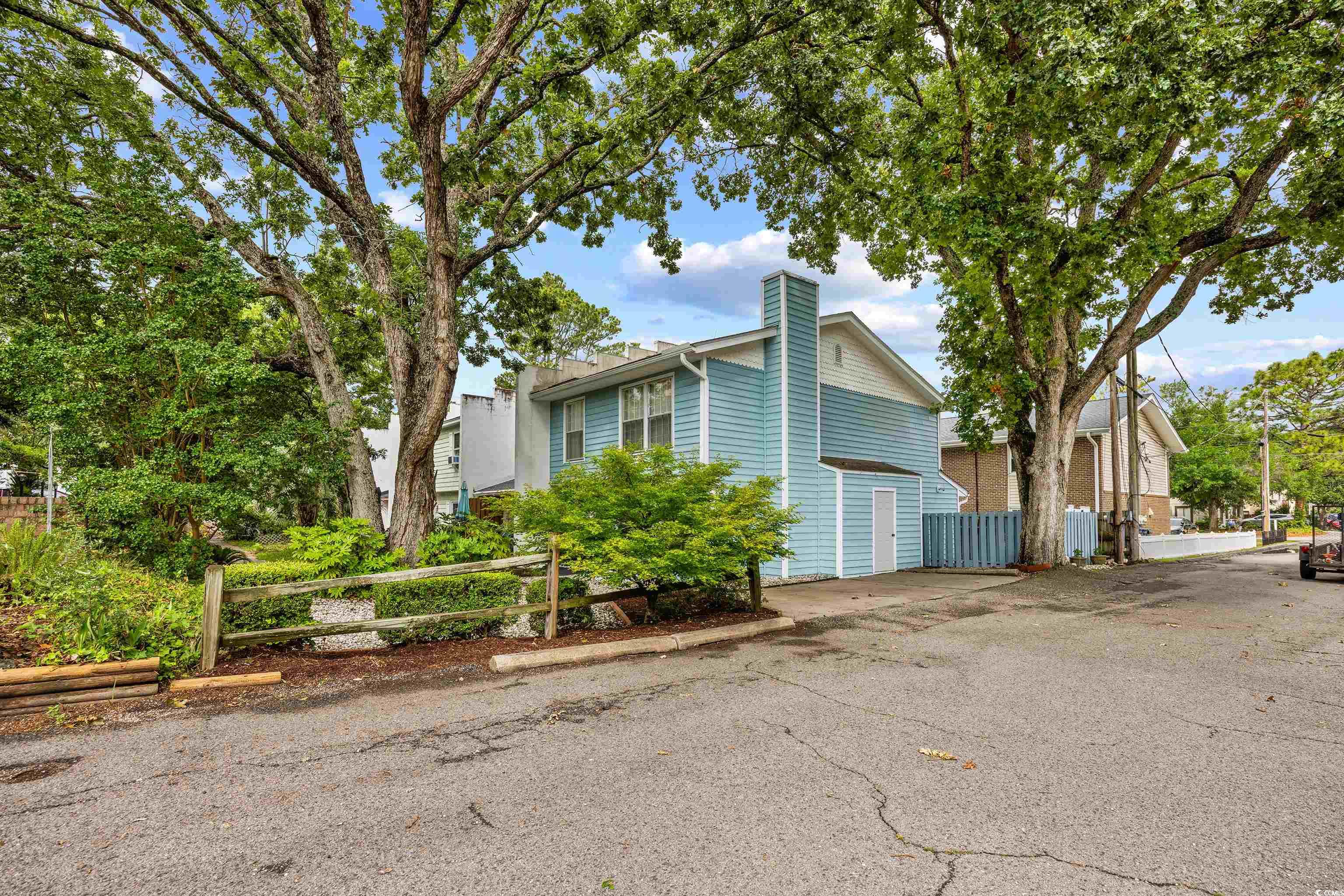 308 76th Ave. N Unit: 5
