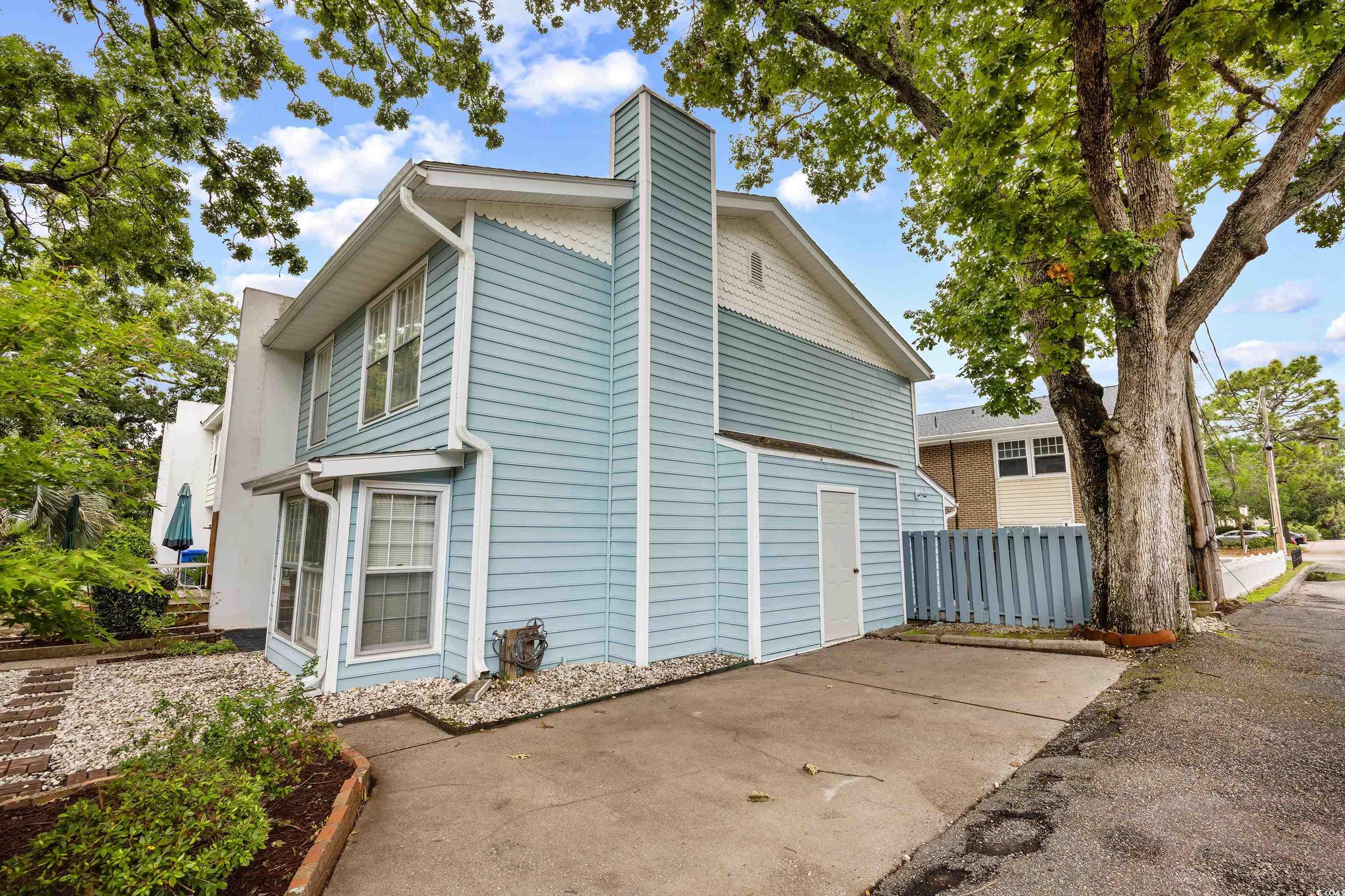 308 76th Ave. N Unit: 5