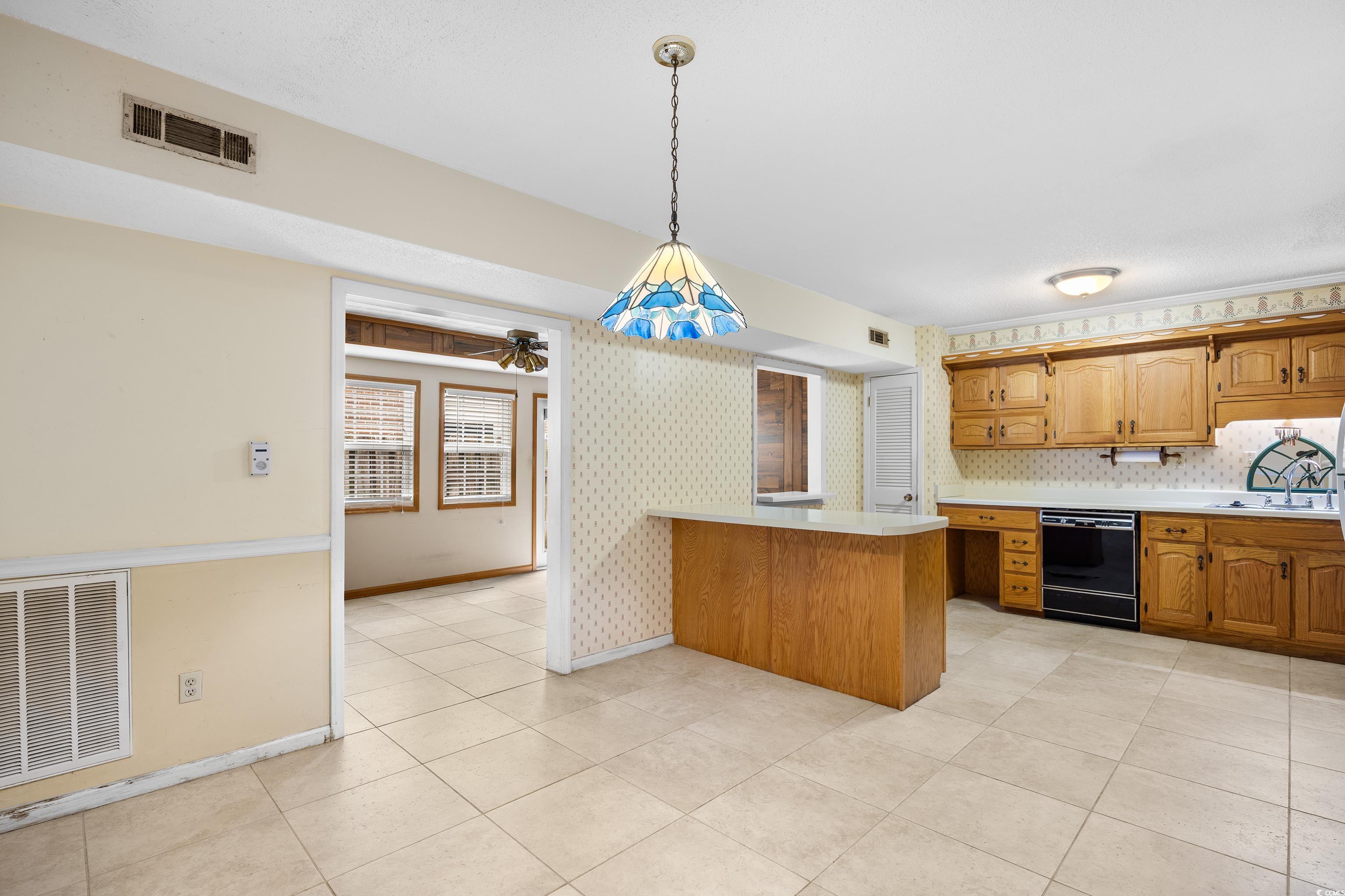 308 76th Ave. N Unit: 5