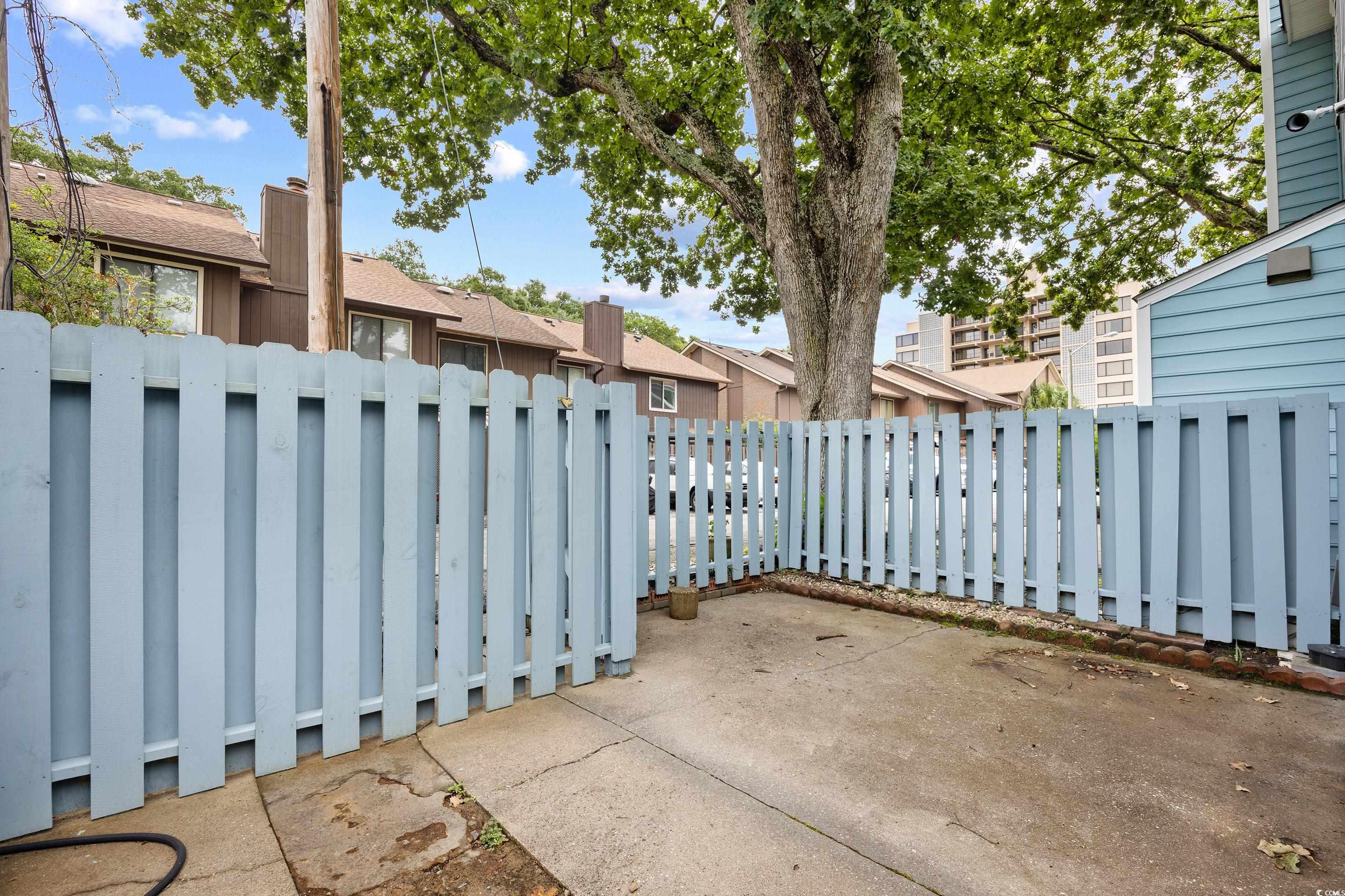 308 76th Ave. N Unit: 5