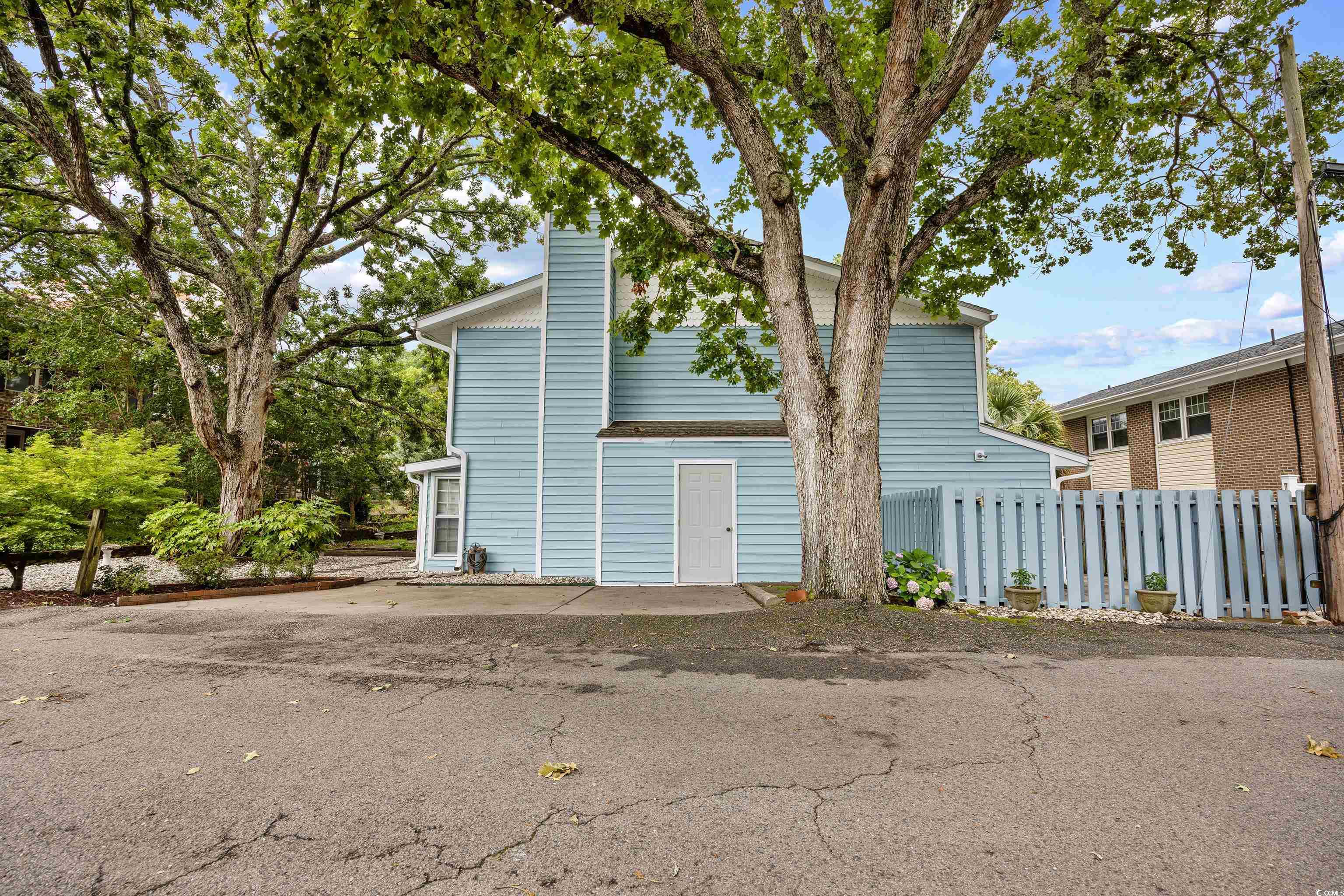 308 76th Ave. N Unit: 5