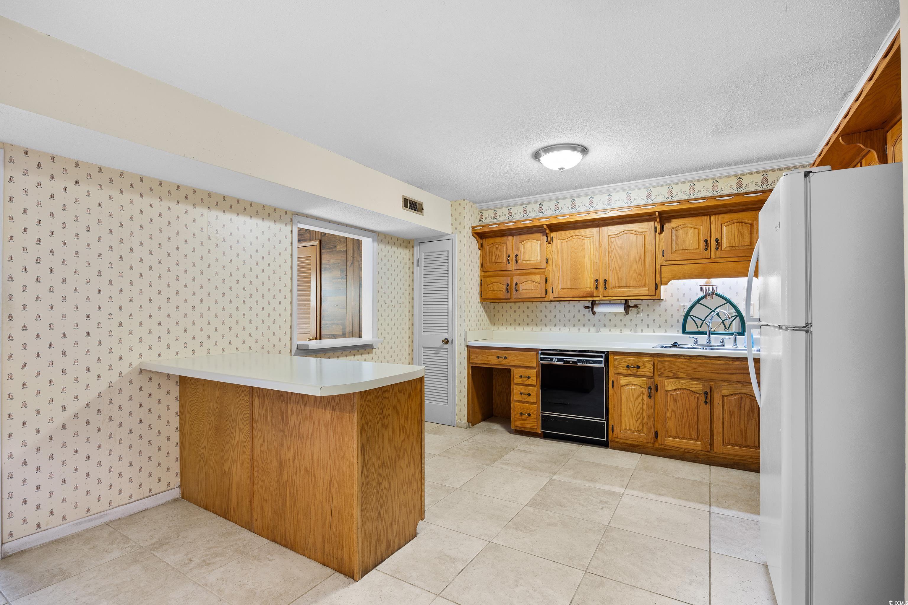 308 76th Ave. N Unit: 5