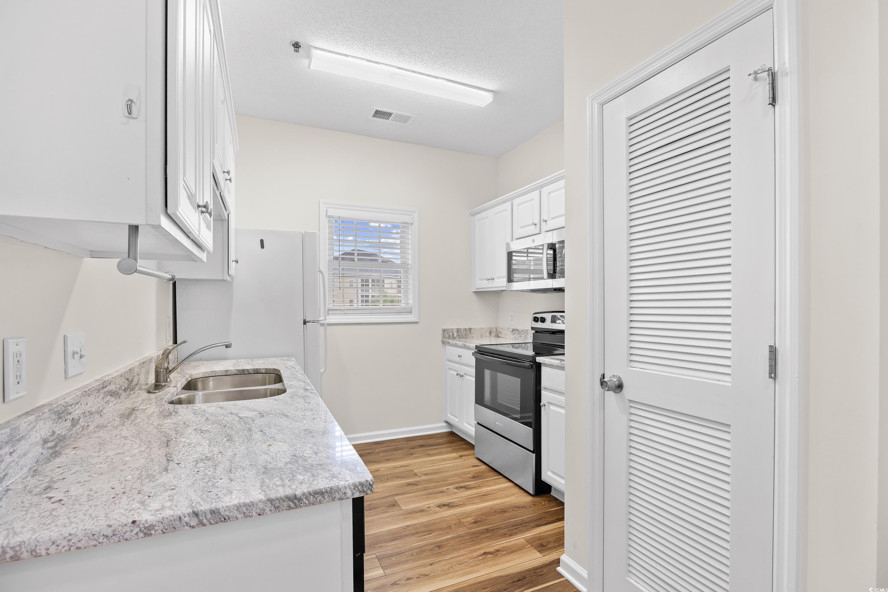 2050 Cross Gate Blvd. Unit: 201