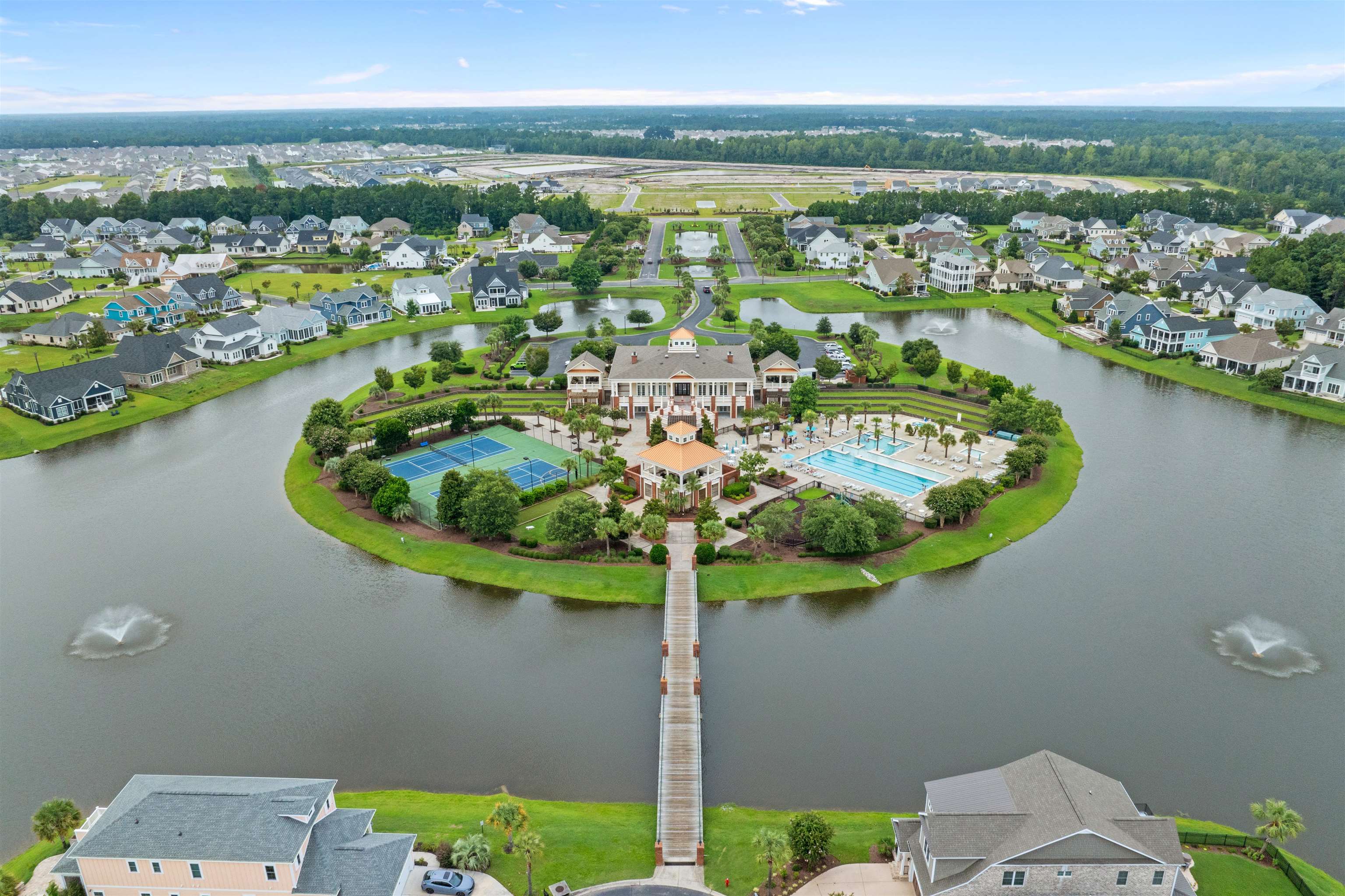 200 West Palms Dr.
