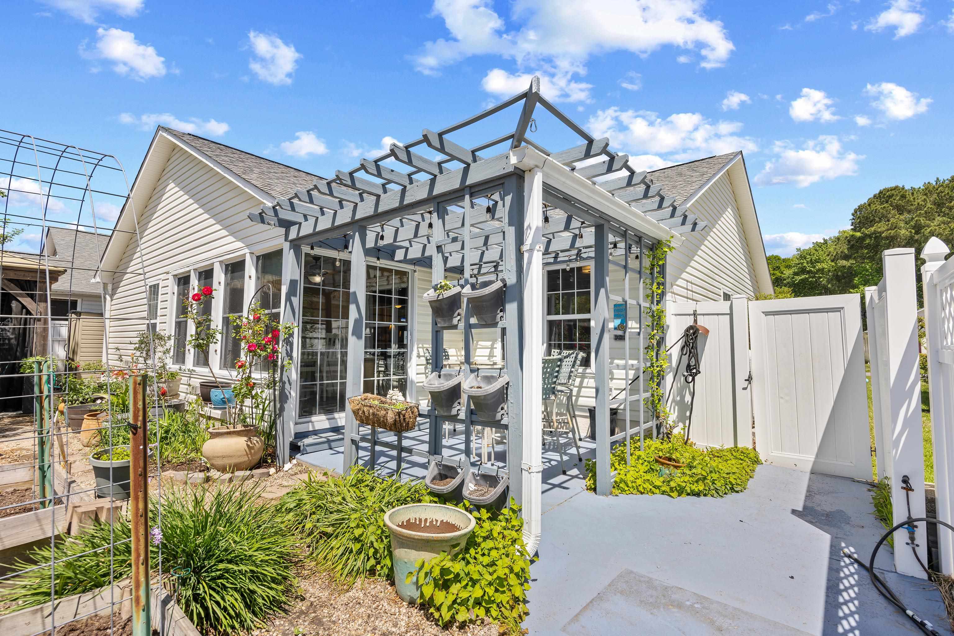 3006 Sabal Ct.