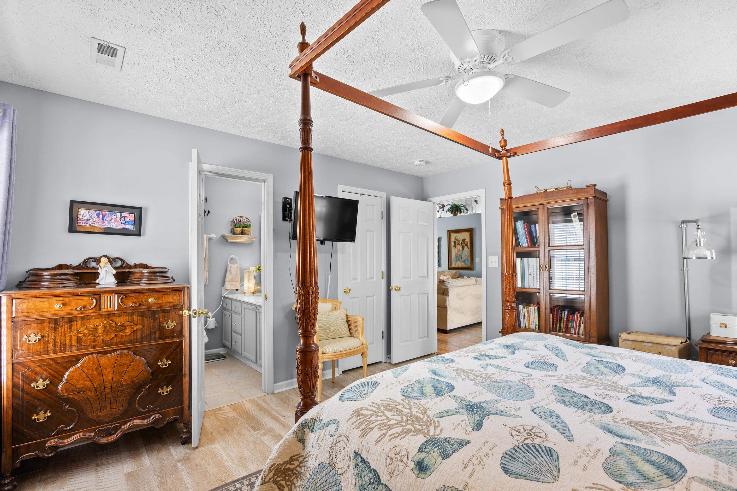 3006 Sabal Ct.