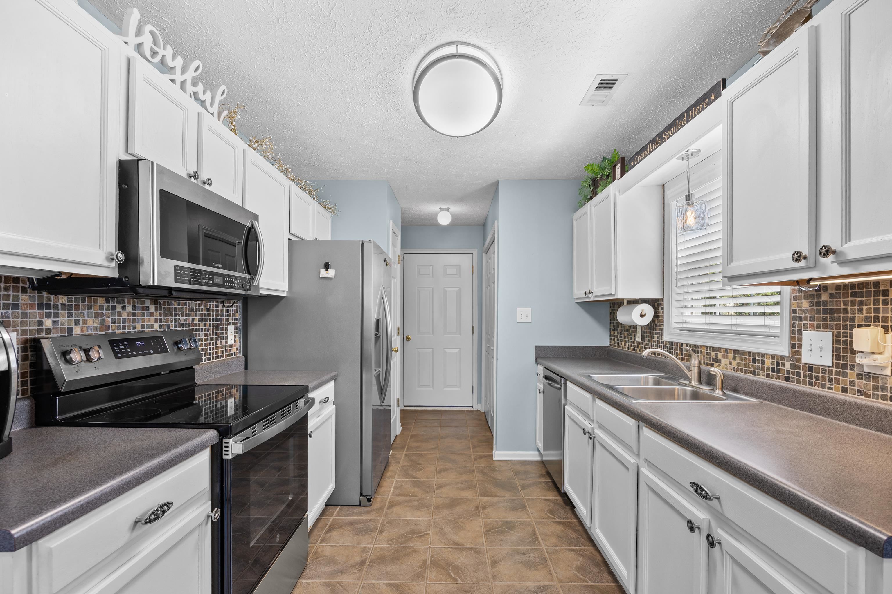 3006 Sabal Ct.