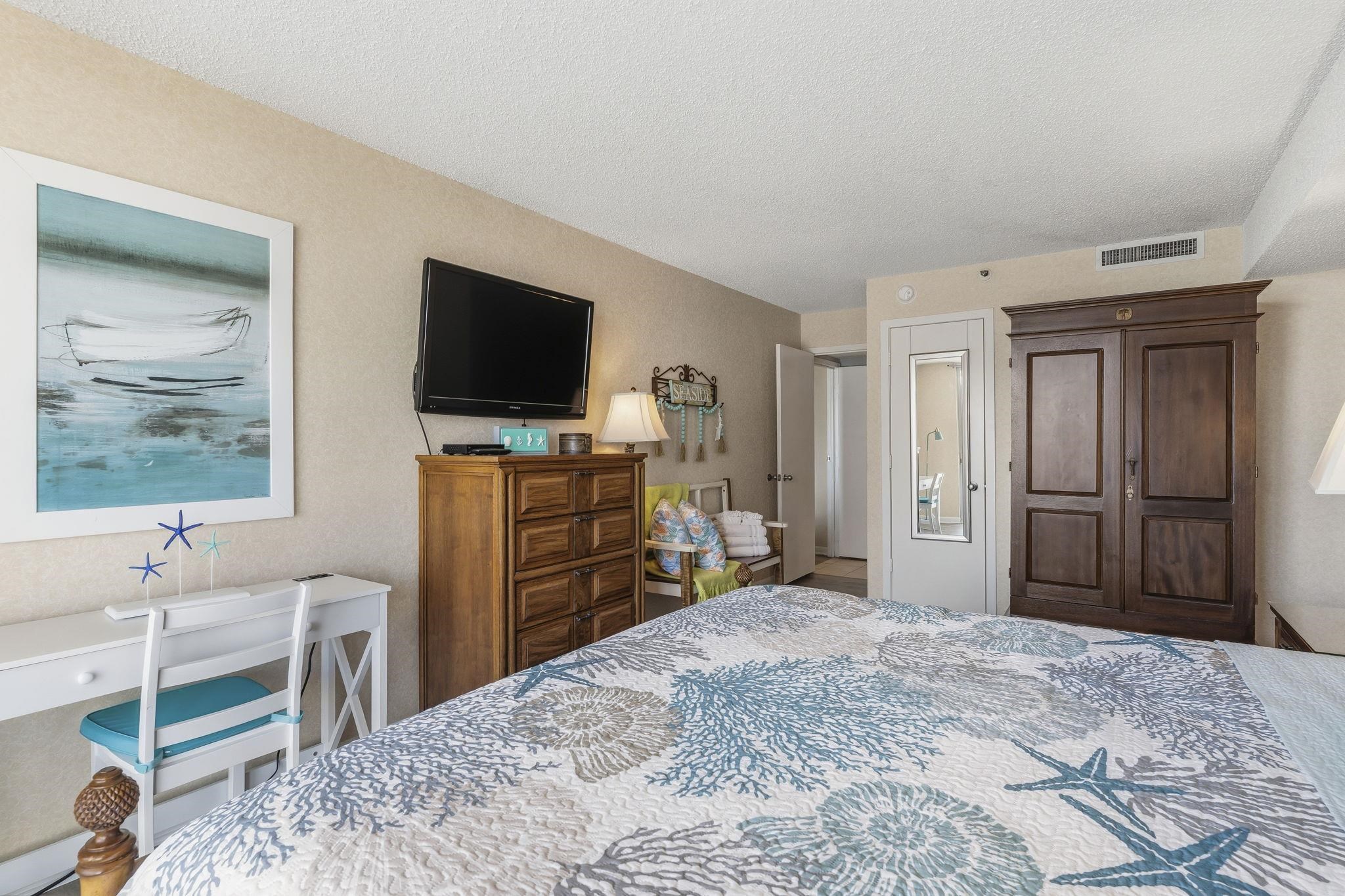 9820 Queensway Blvd. Unit: 1403