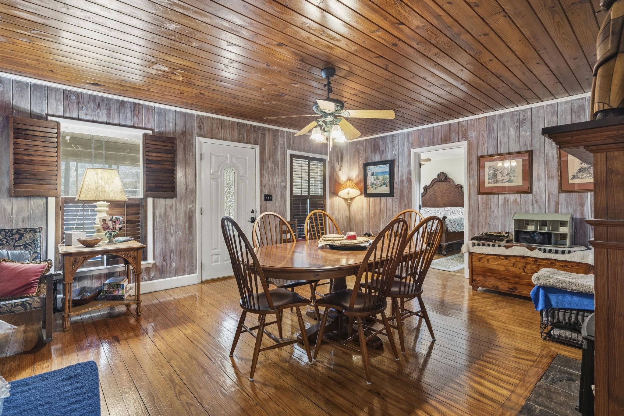 5513 Porcher Dr.