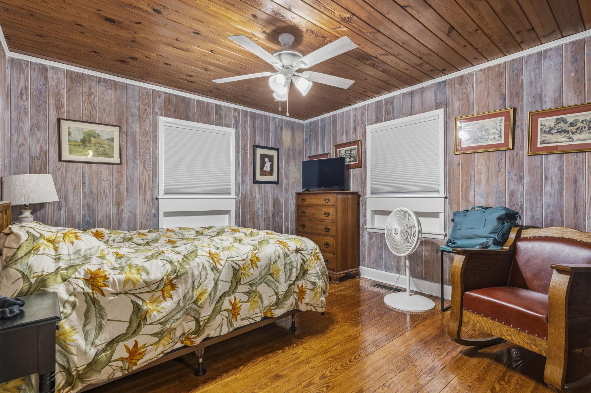 5513 Porcher Dr.