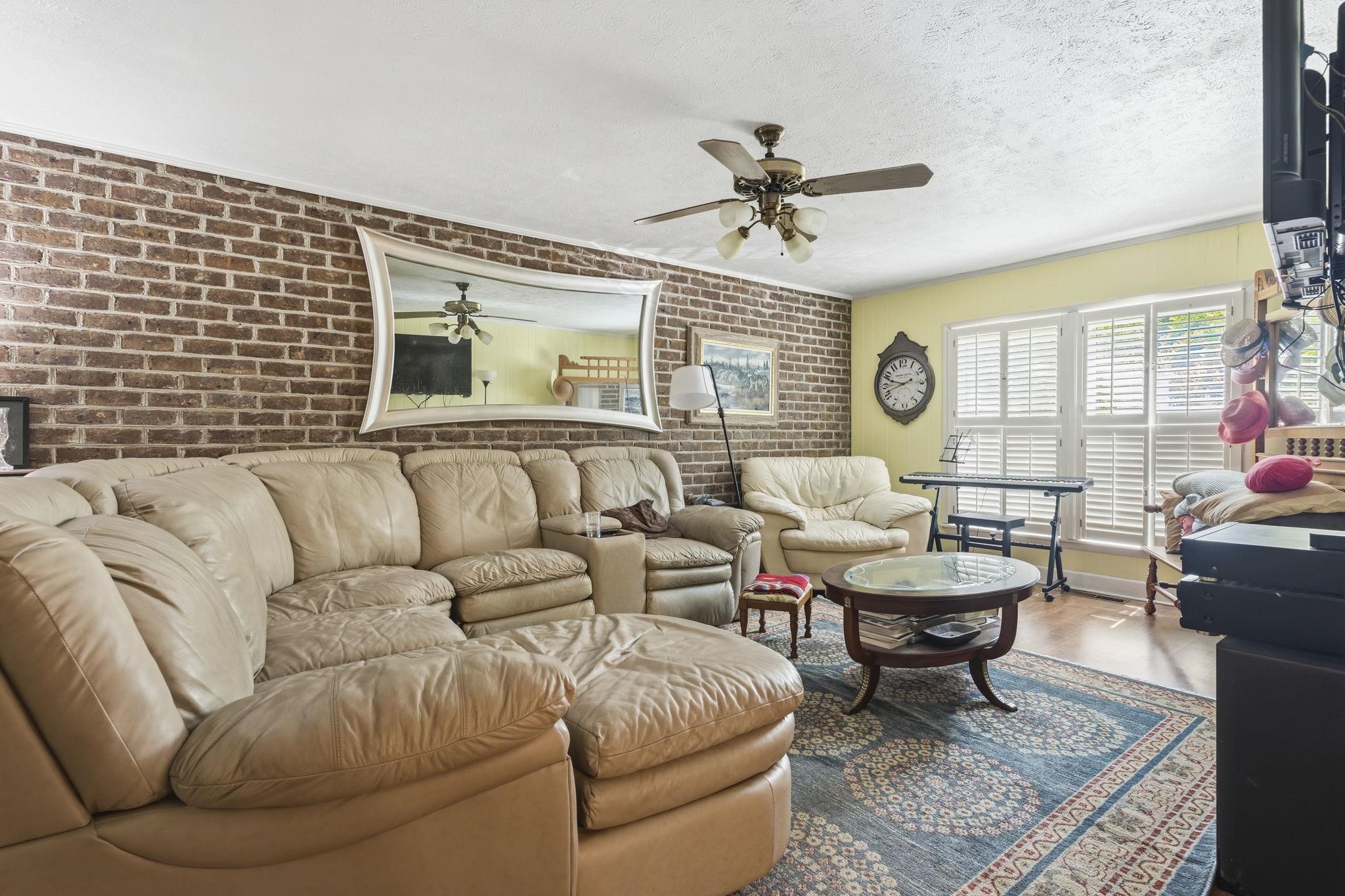 5513 Porcher Dr.