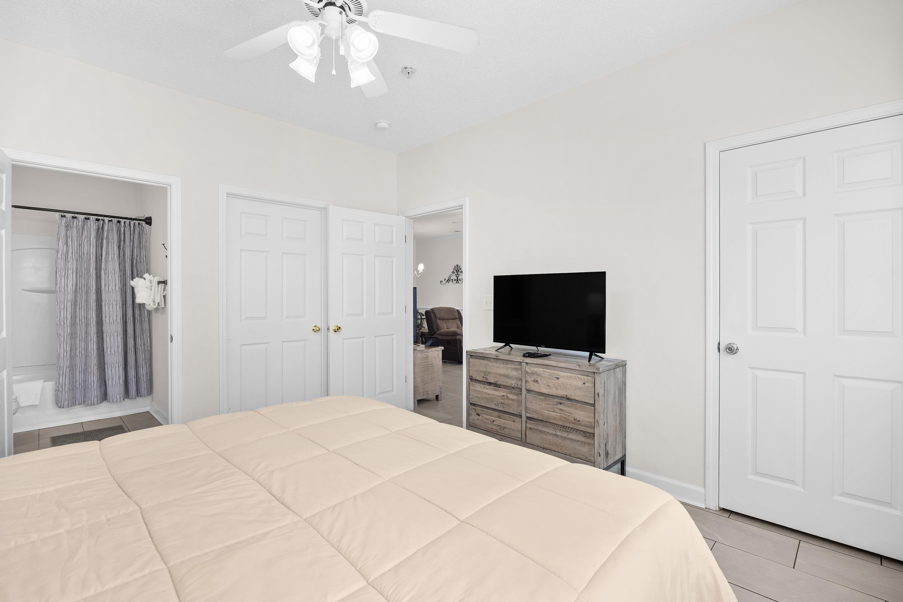 6203 Catalina Dr. Unit: 1512
