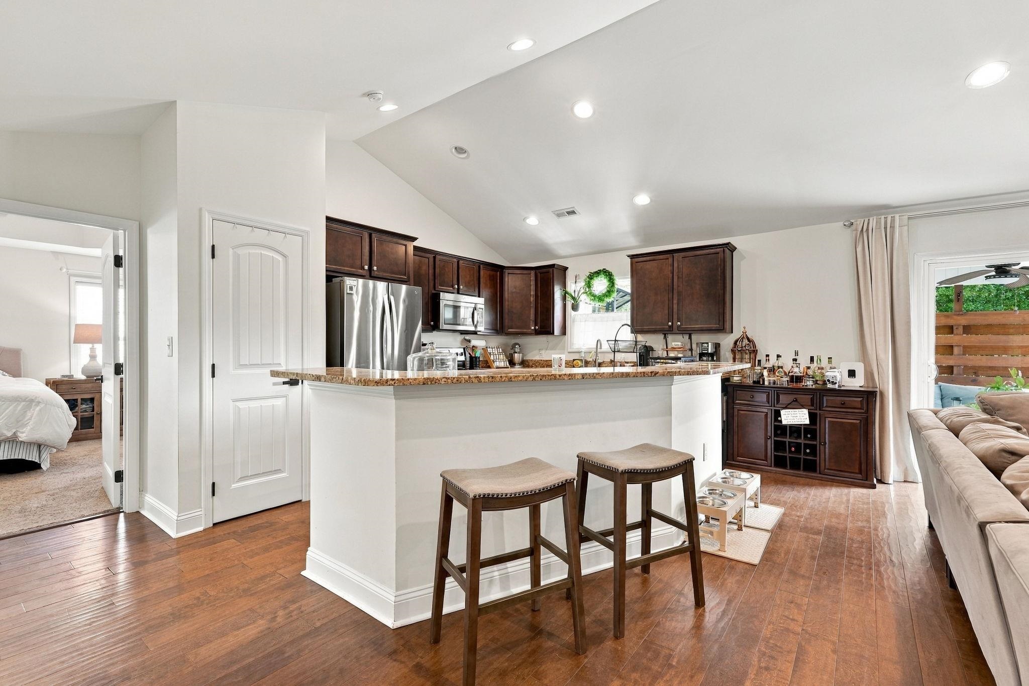 416 South Oaks Dr.