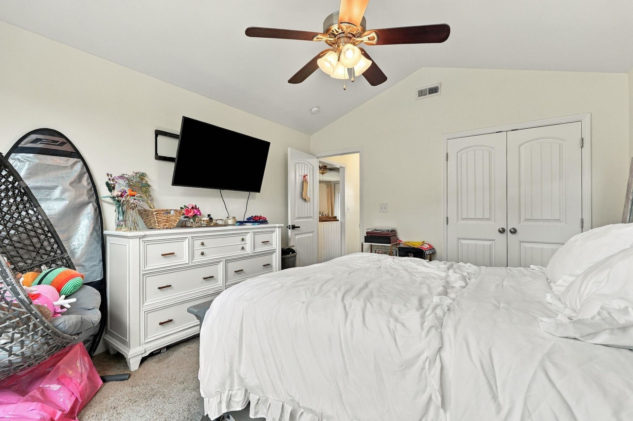 416 South Oaks Dr.