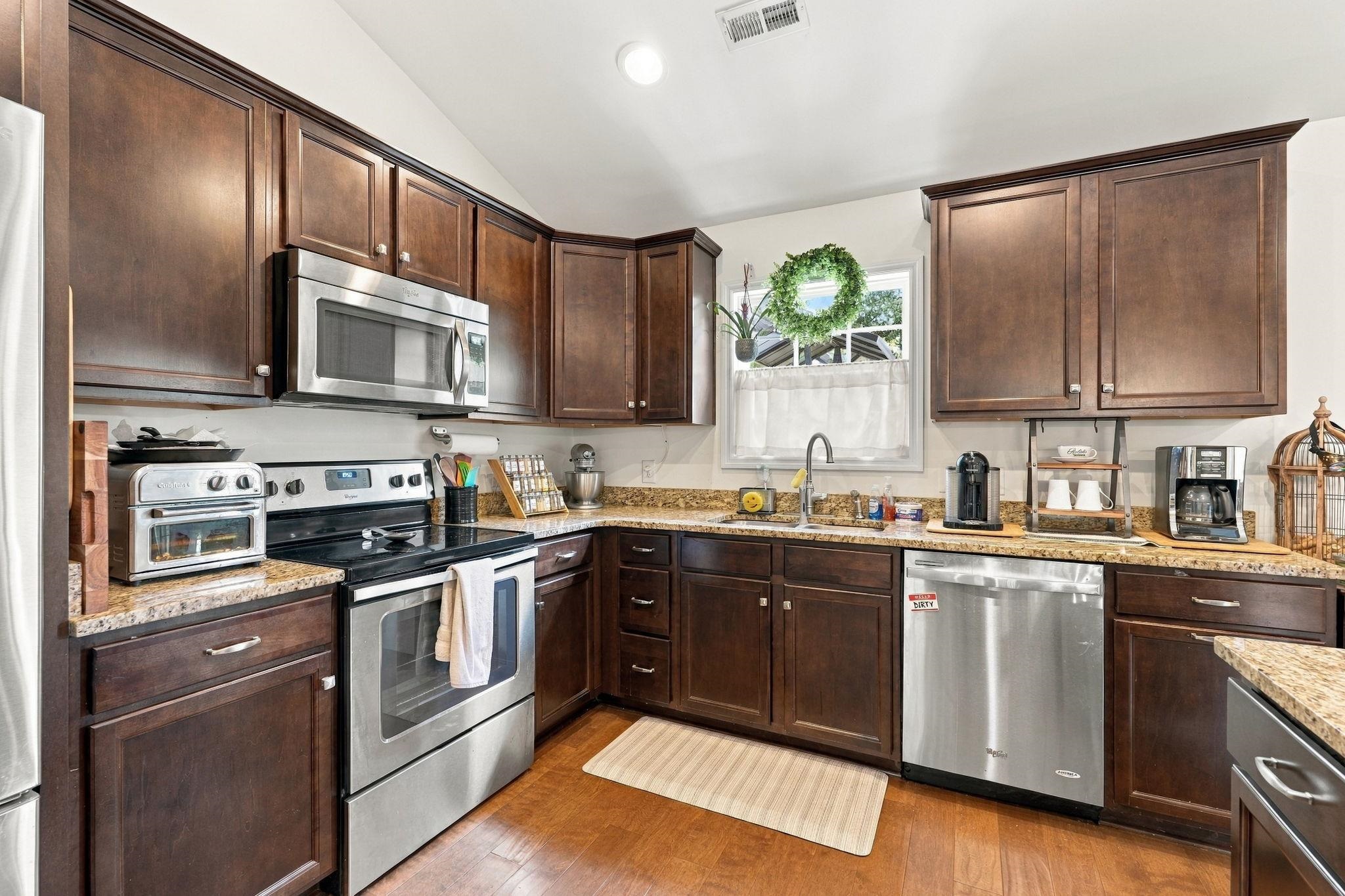 416 South Oaks Dr.