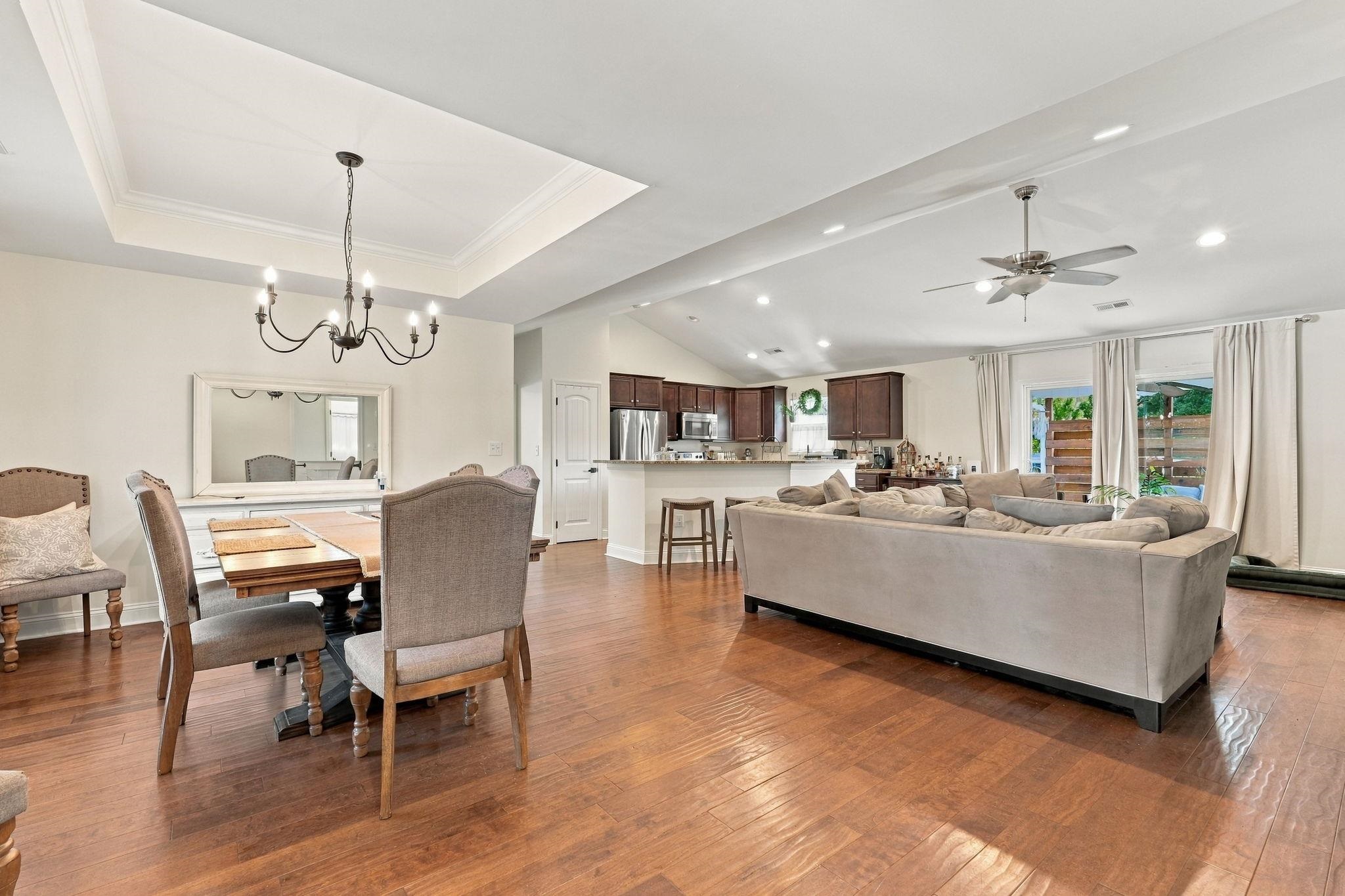 416 South Oaks Dr.