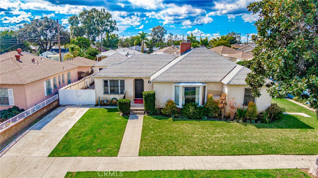 305 Pickering Way