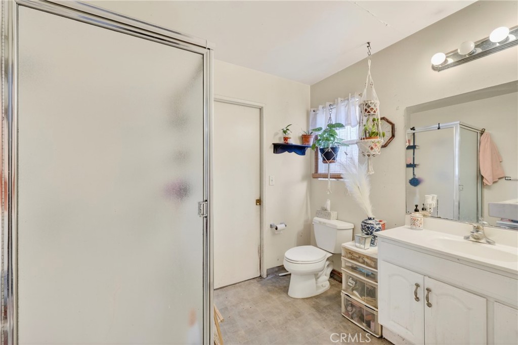 2211 Amherst