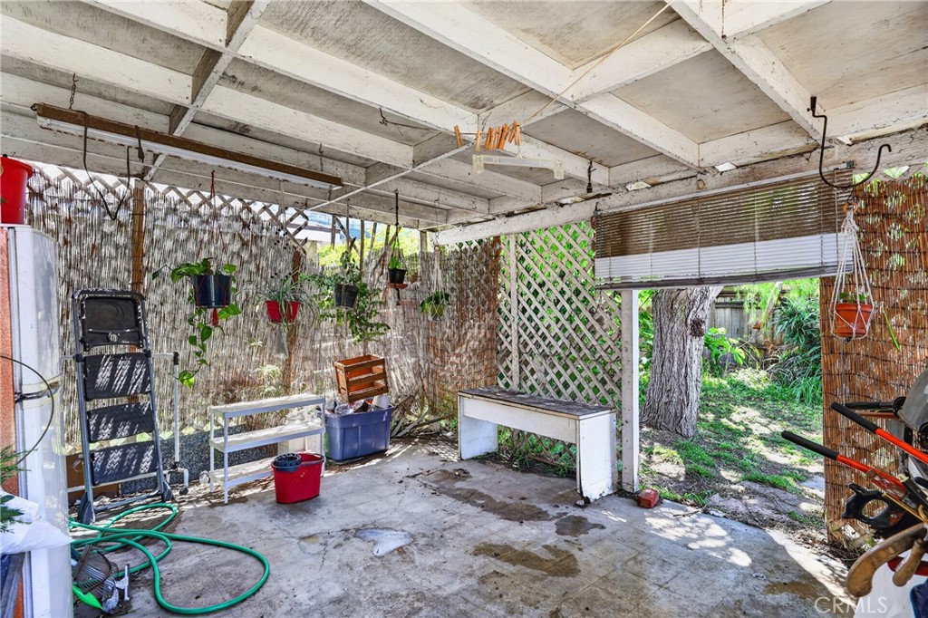 2211 Amherst