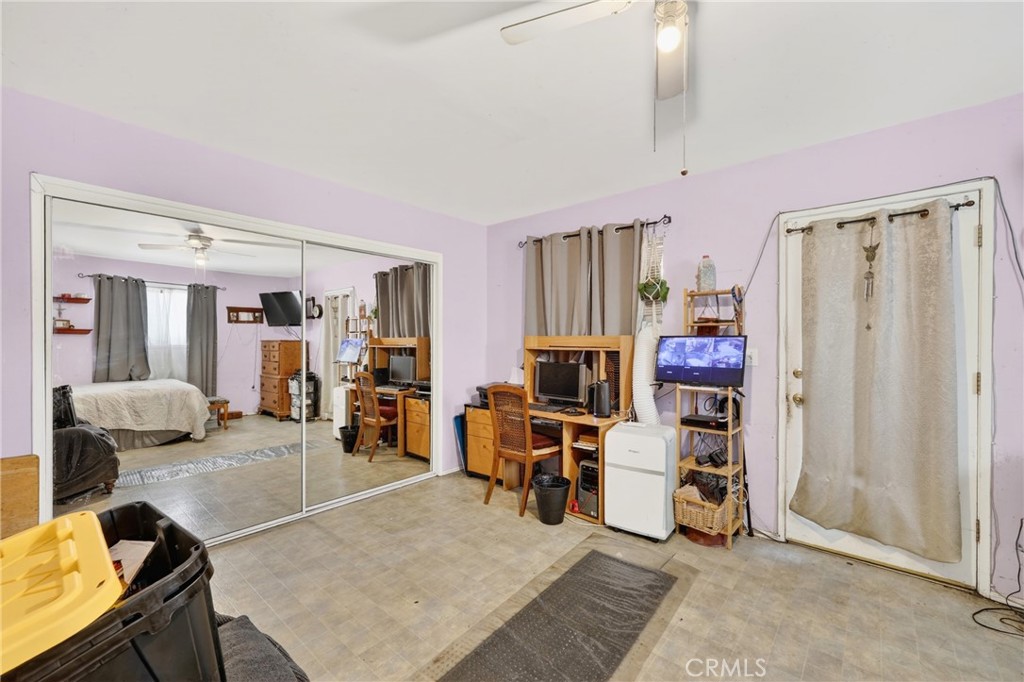 2211 Amherst
