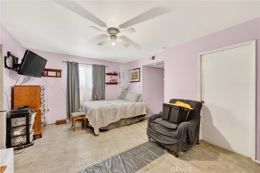2211 Amherst