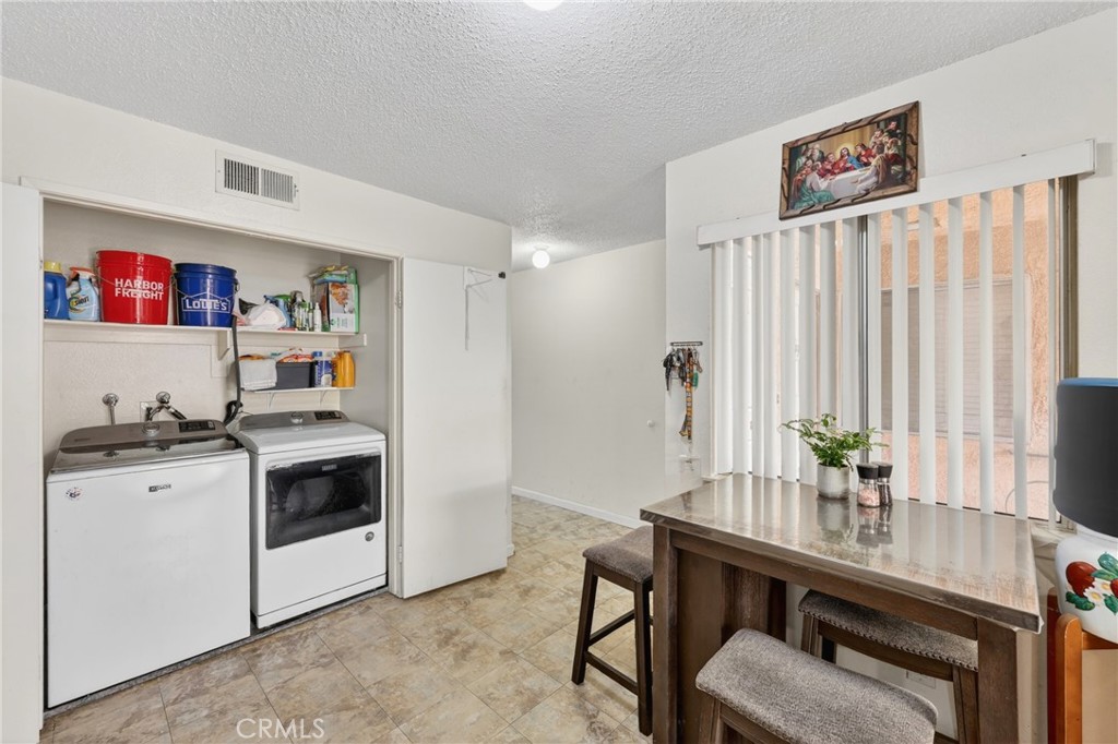 5905 Rosemead Blvd 21