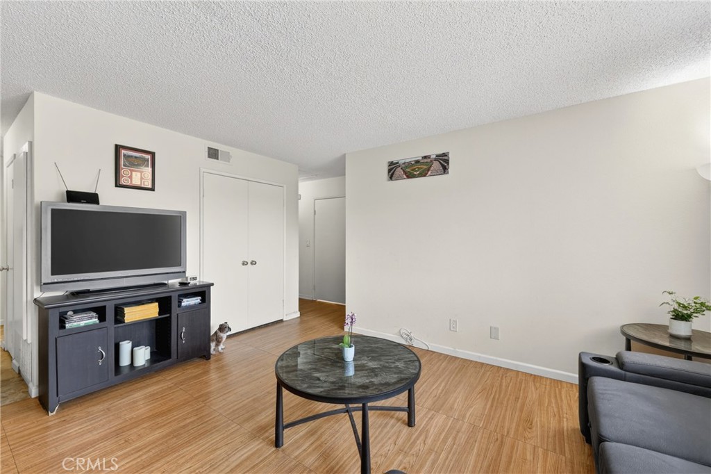 5905 Rosemead Blvd 21