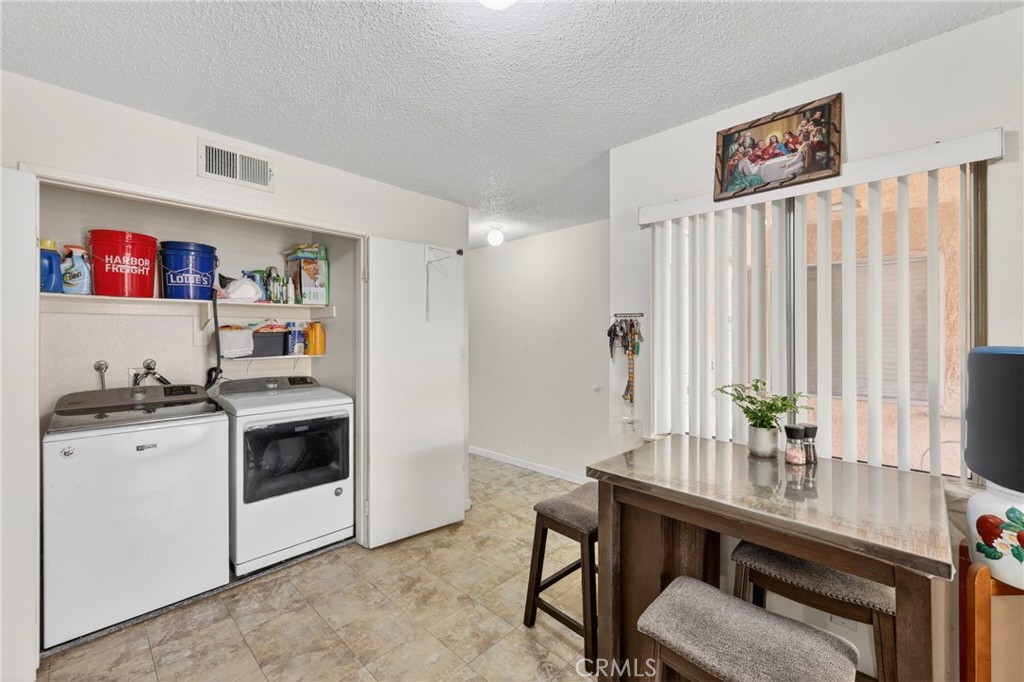 5905 Rosemead Blvd 21