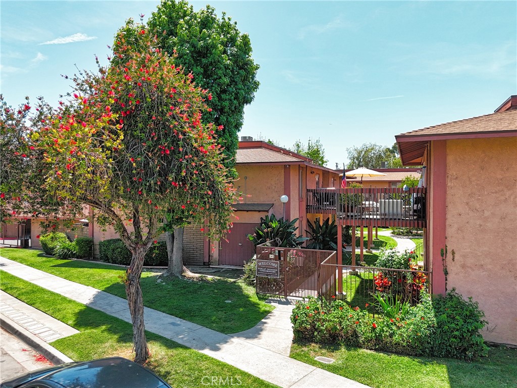 5905 Rosemead Blvd 21